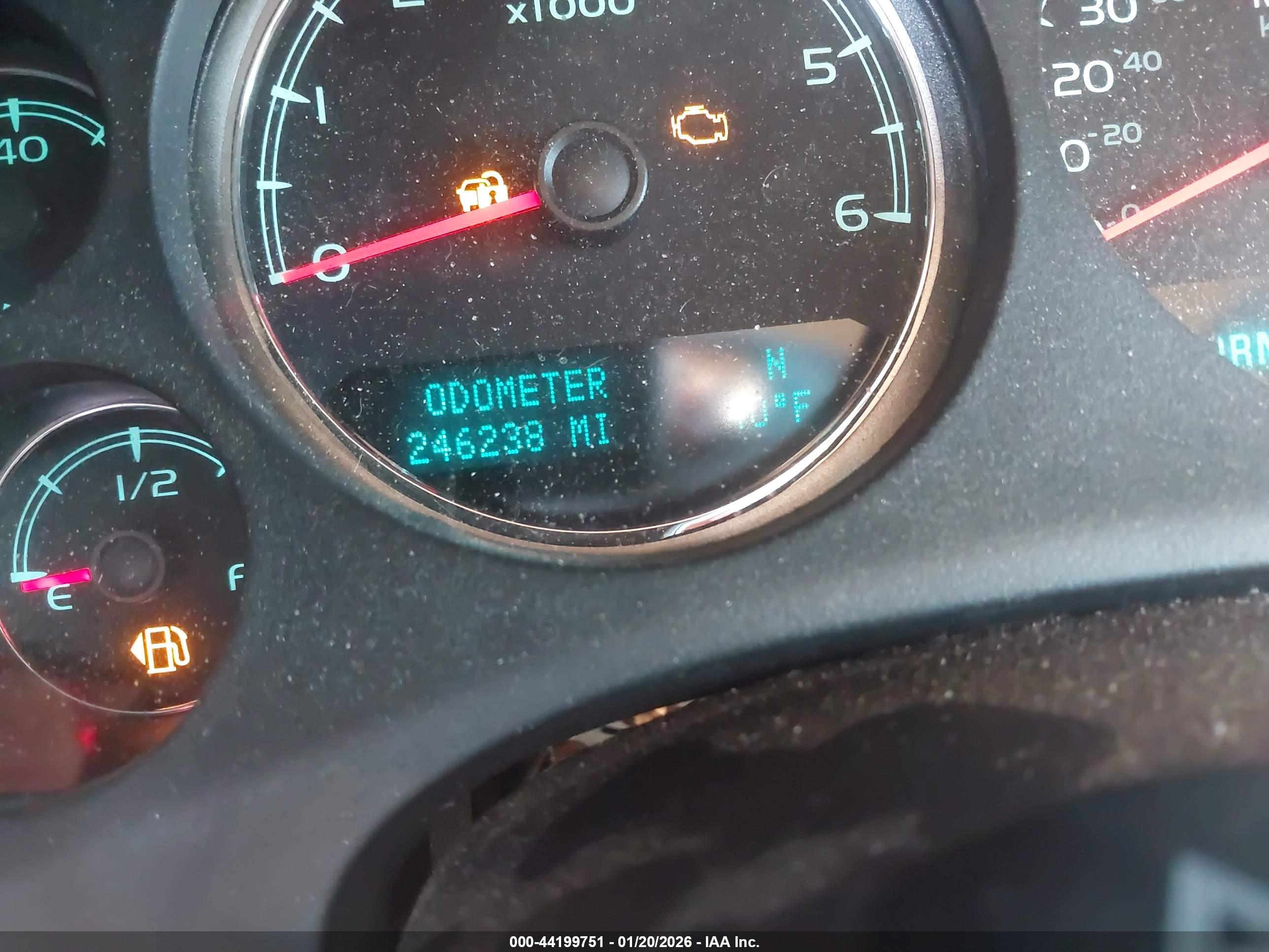 CHEVROLET TAHOE image 7