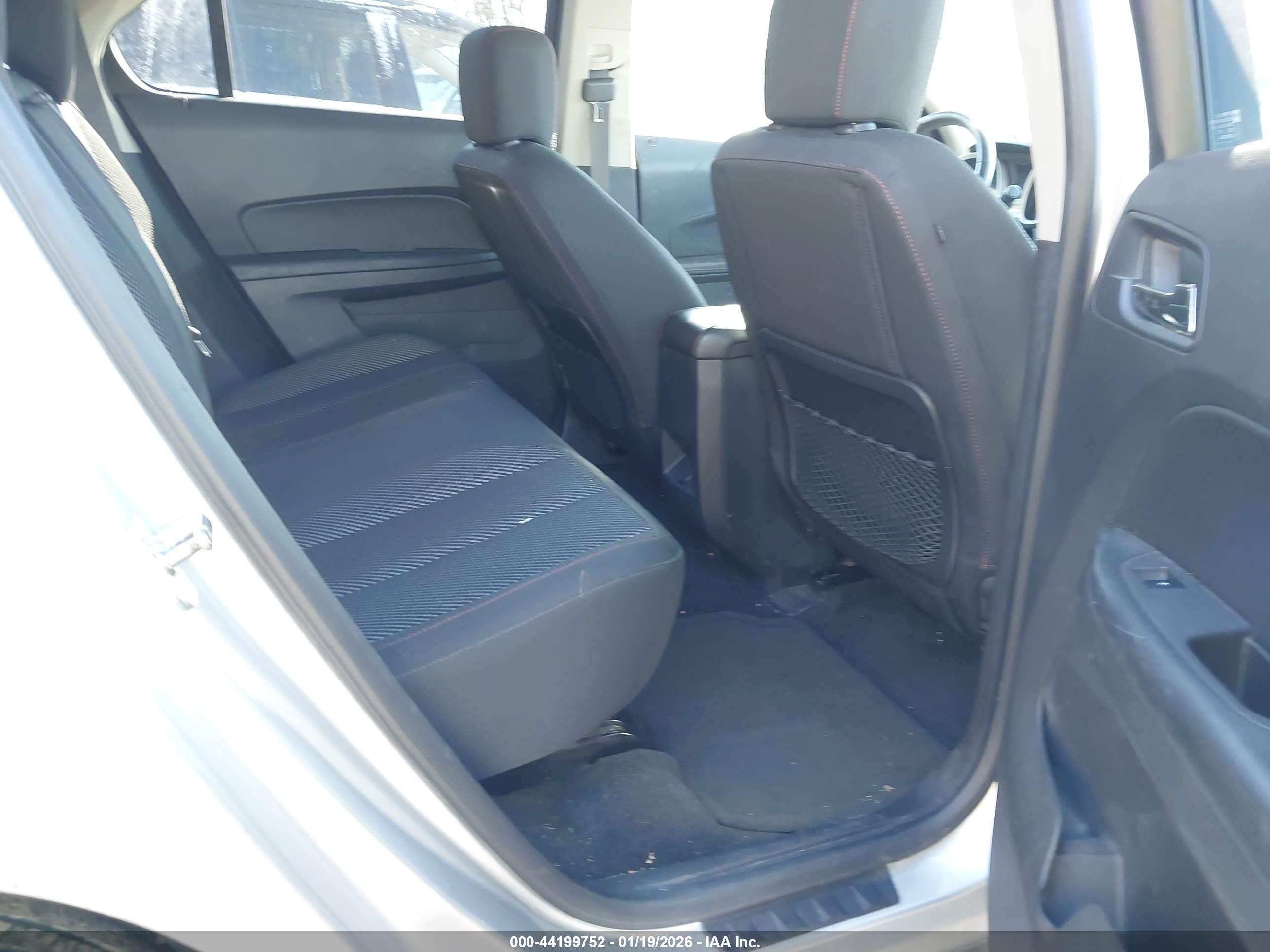 CHEVROLET EQUINOX image 8