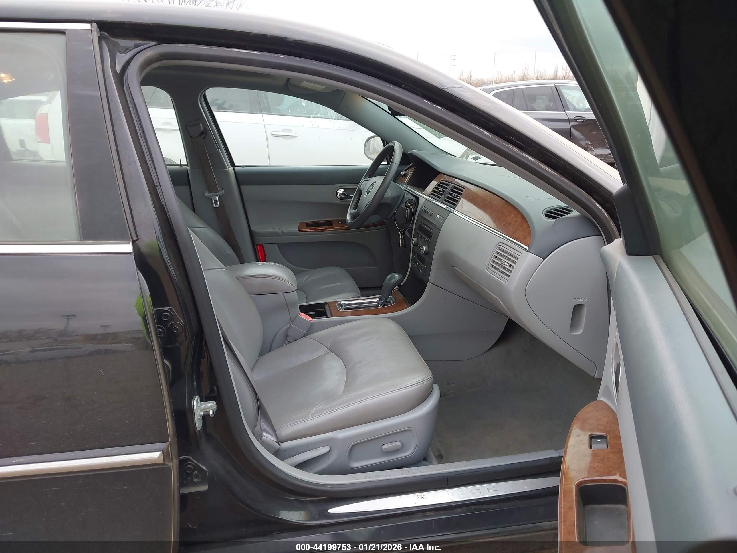 BUICK LACROSSE image 5