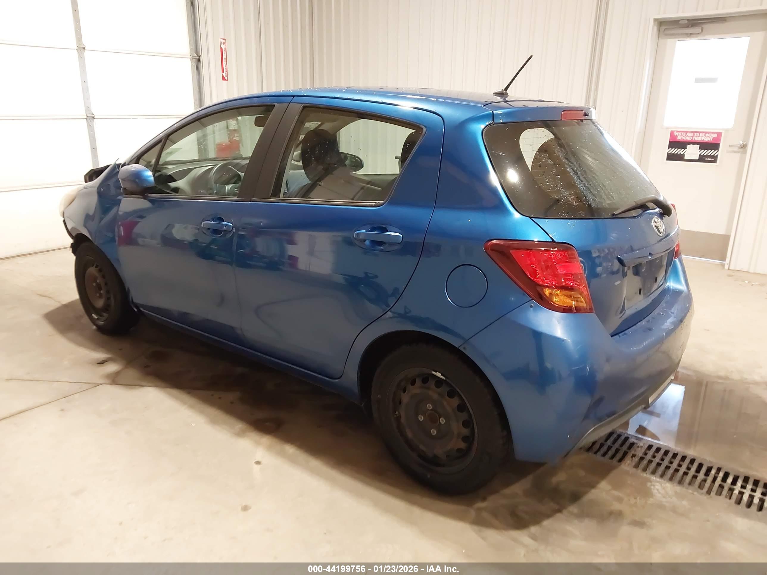 TOYOTA YARIS image 3