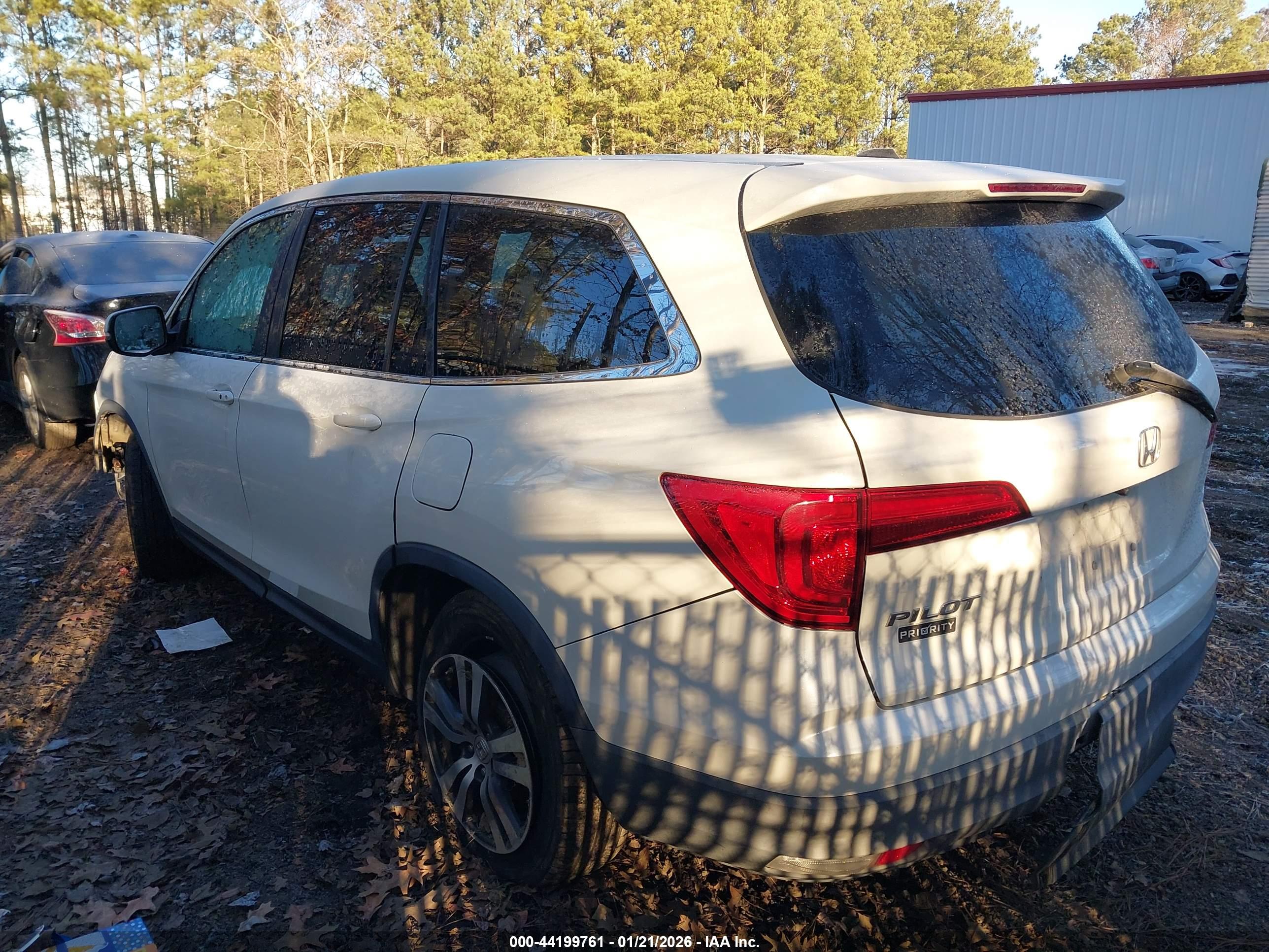 HONDA PILOT image 3