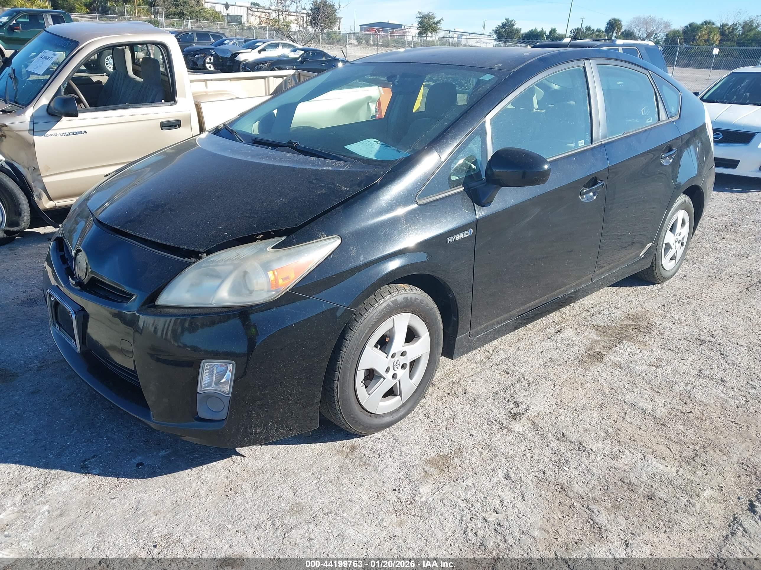 TOYOTA PRIUS image 2