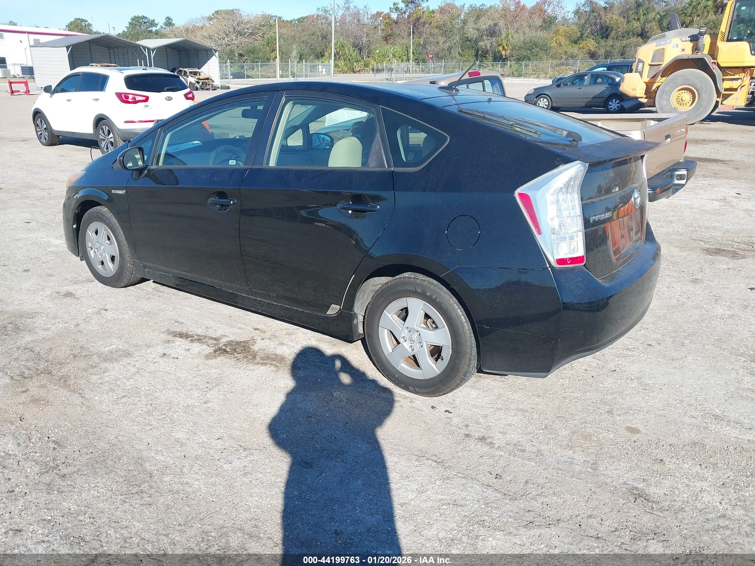 TOYOTA PRIUS image 3