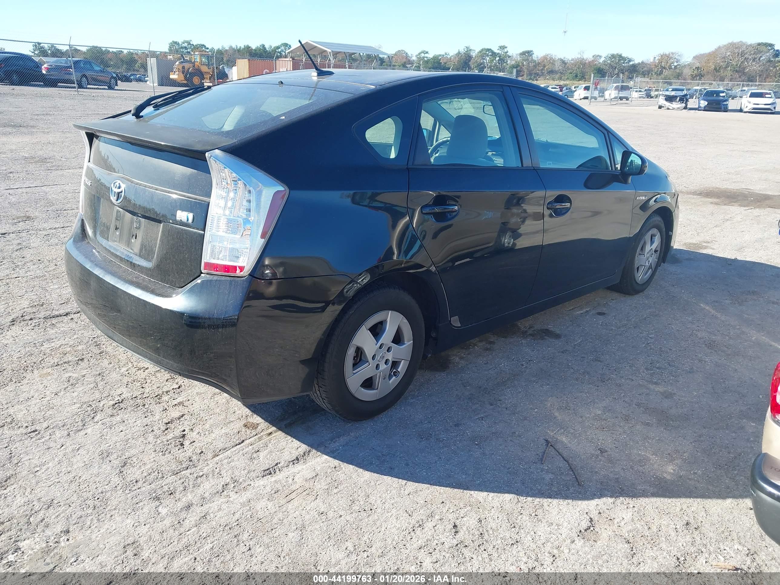 TOYOTA PRIUS image 4
