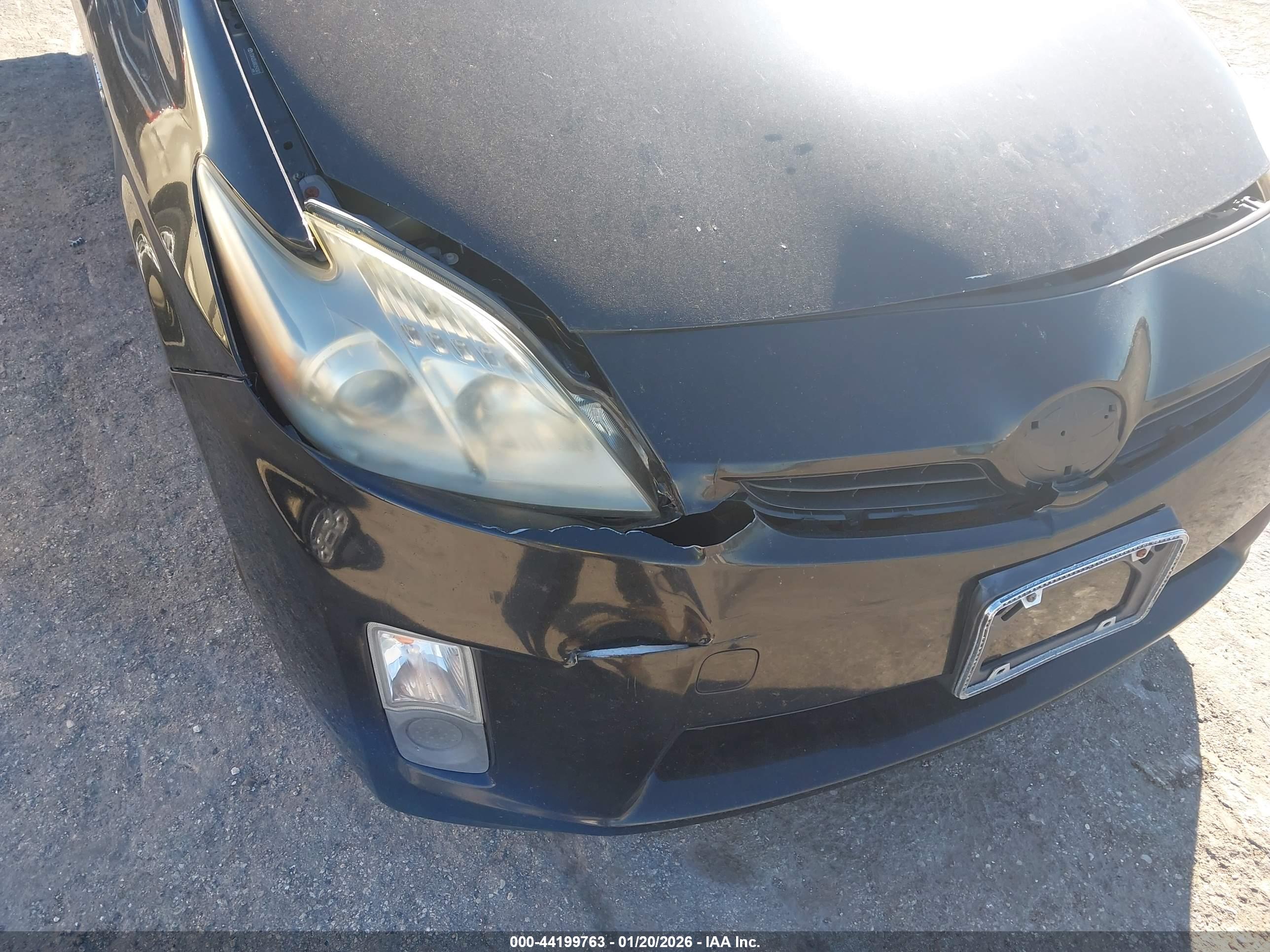 TOYOTA PRIUS image 6