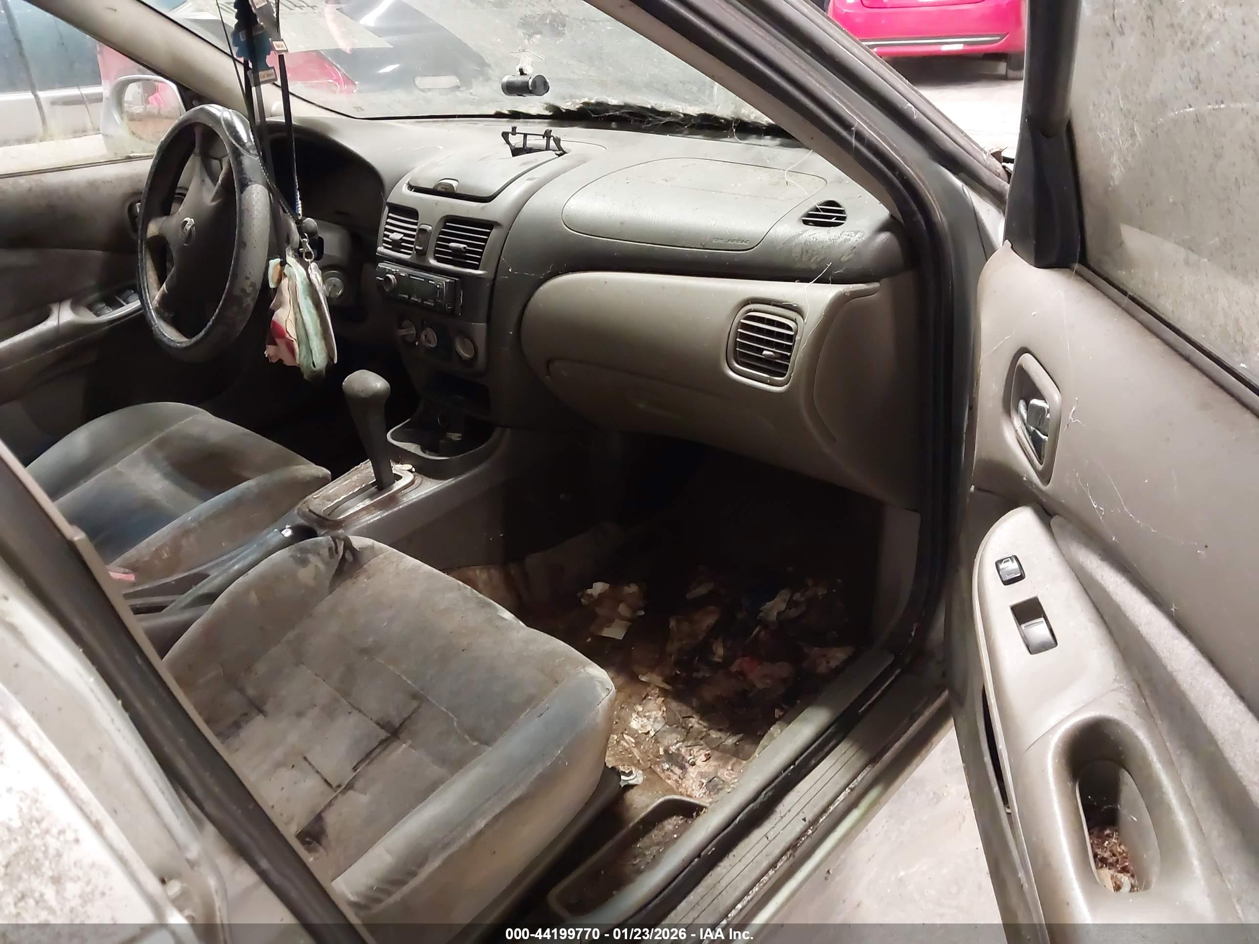 NISSAN SENTRA image 5