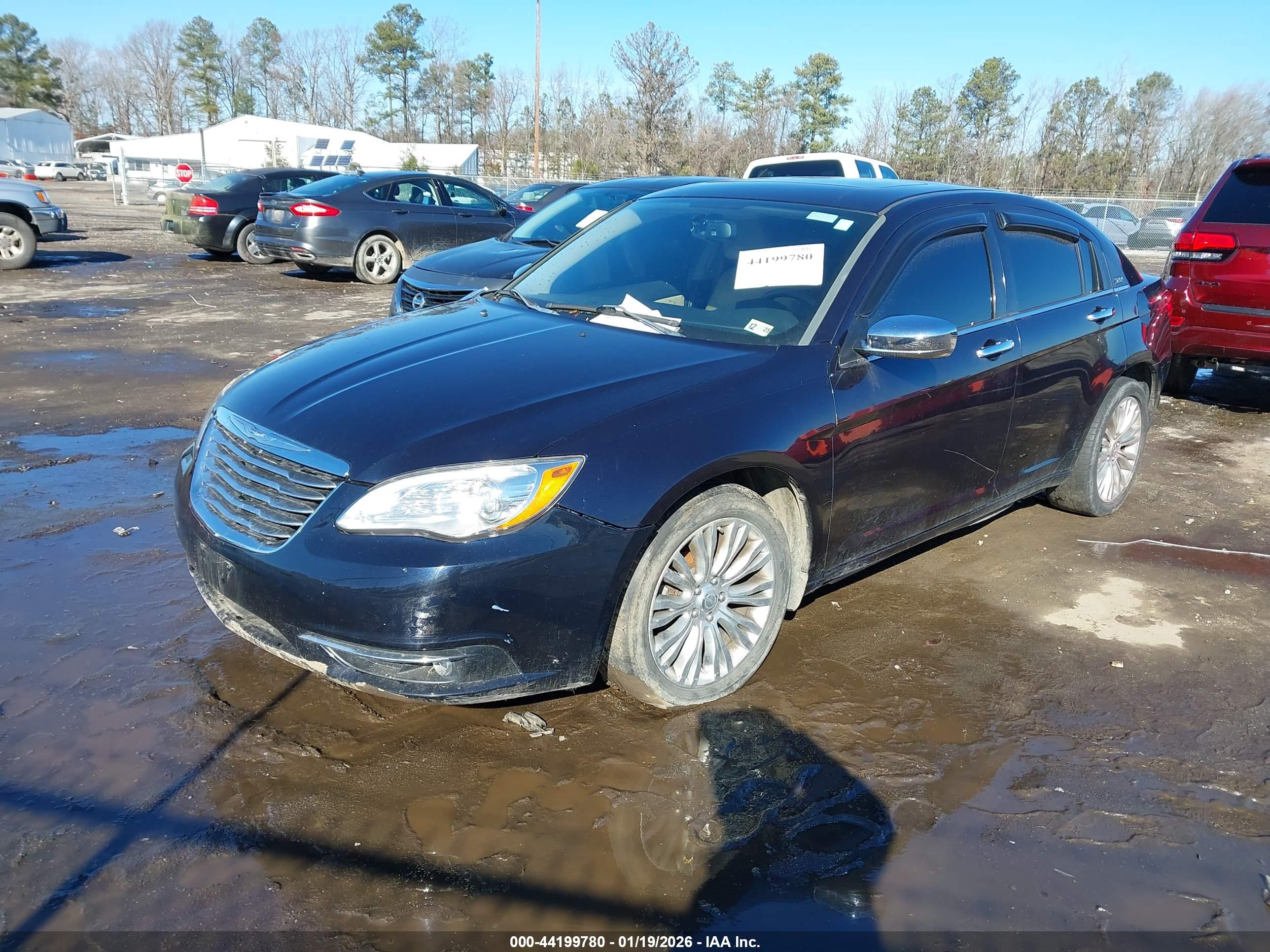 CHRYSLER 200 image 2