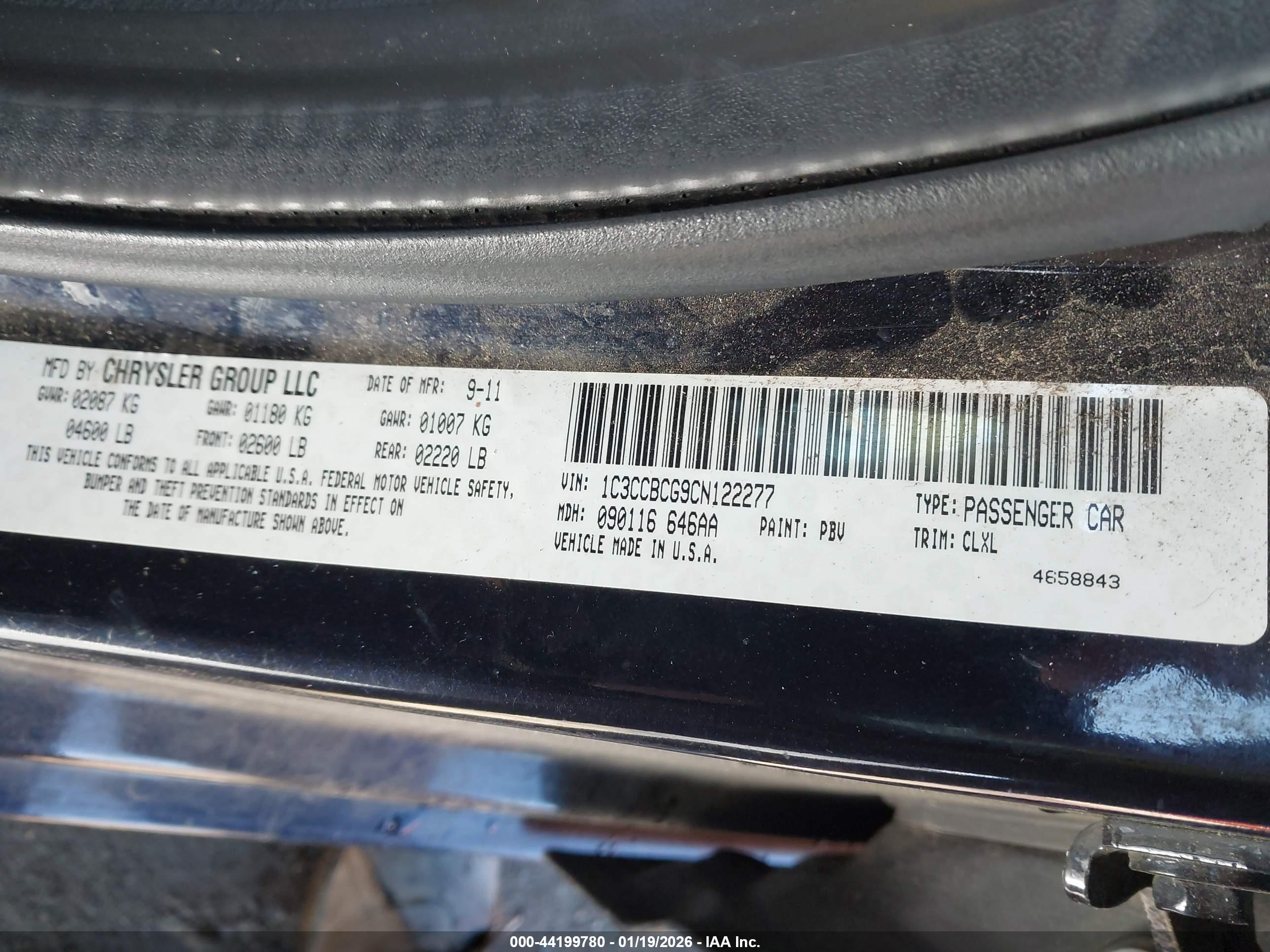 CHRYSLER 200 image 9