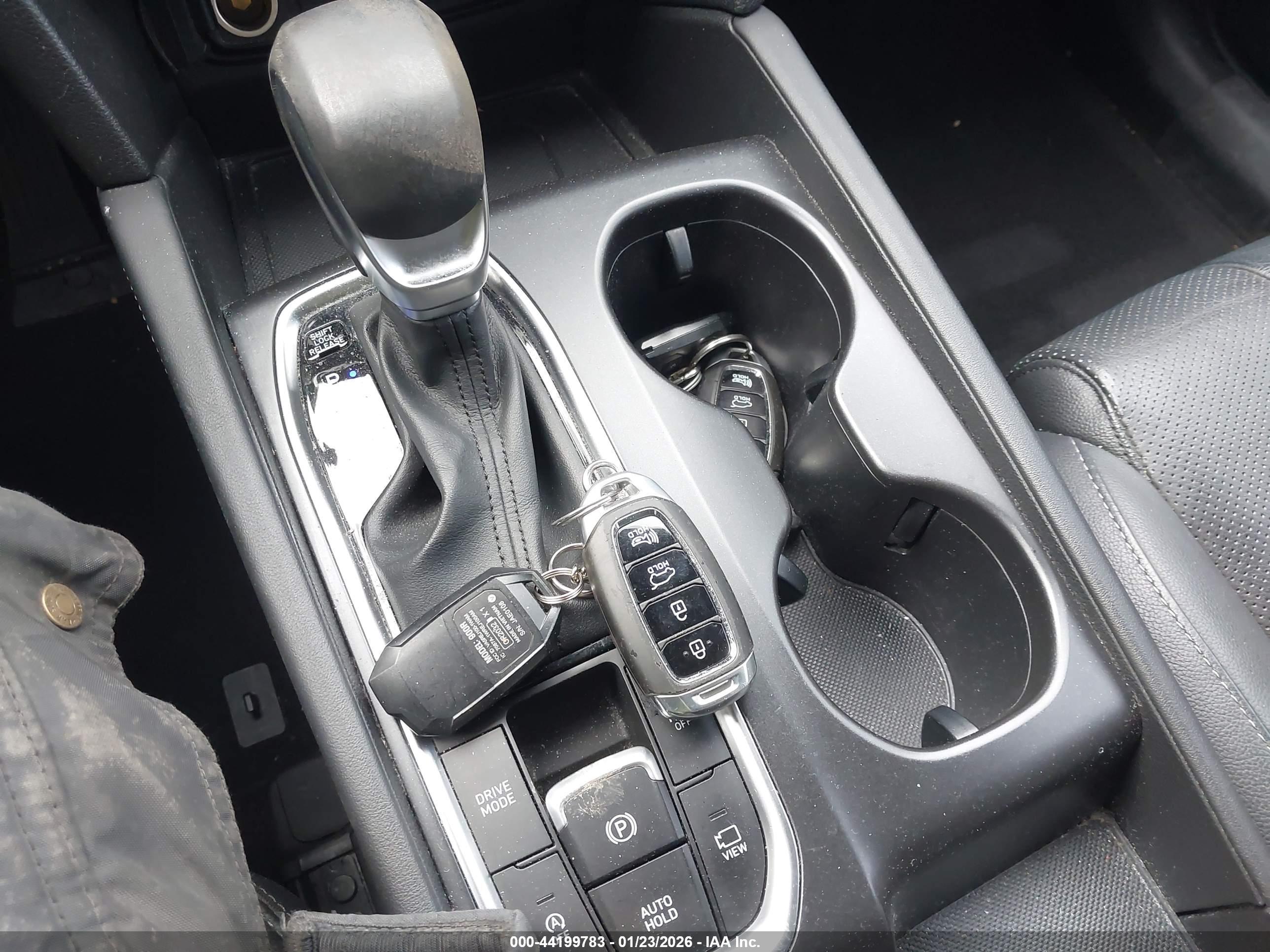 HYUNDAI SANTA image 11