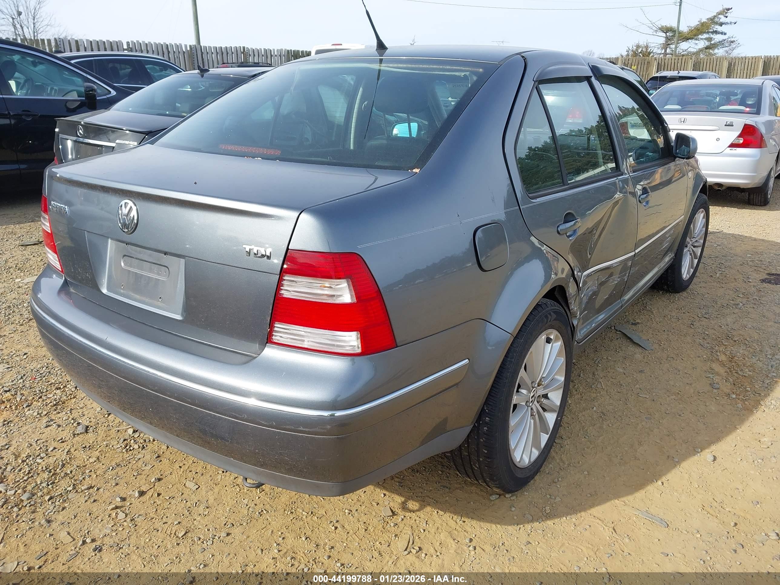 VOLKSWAGEN JETTA image 4