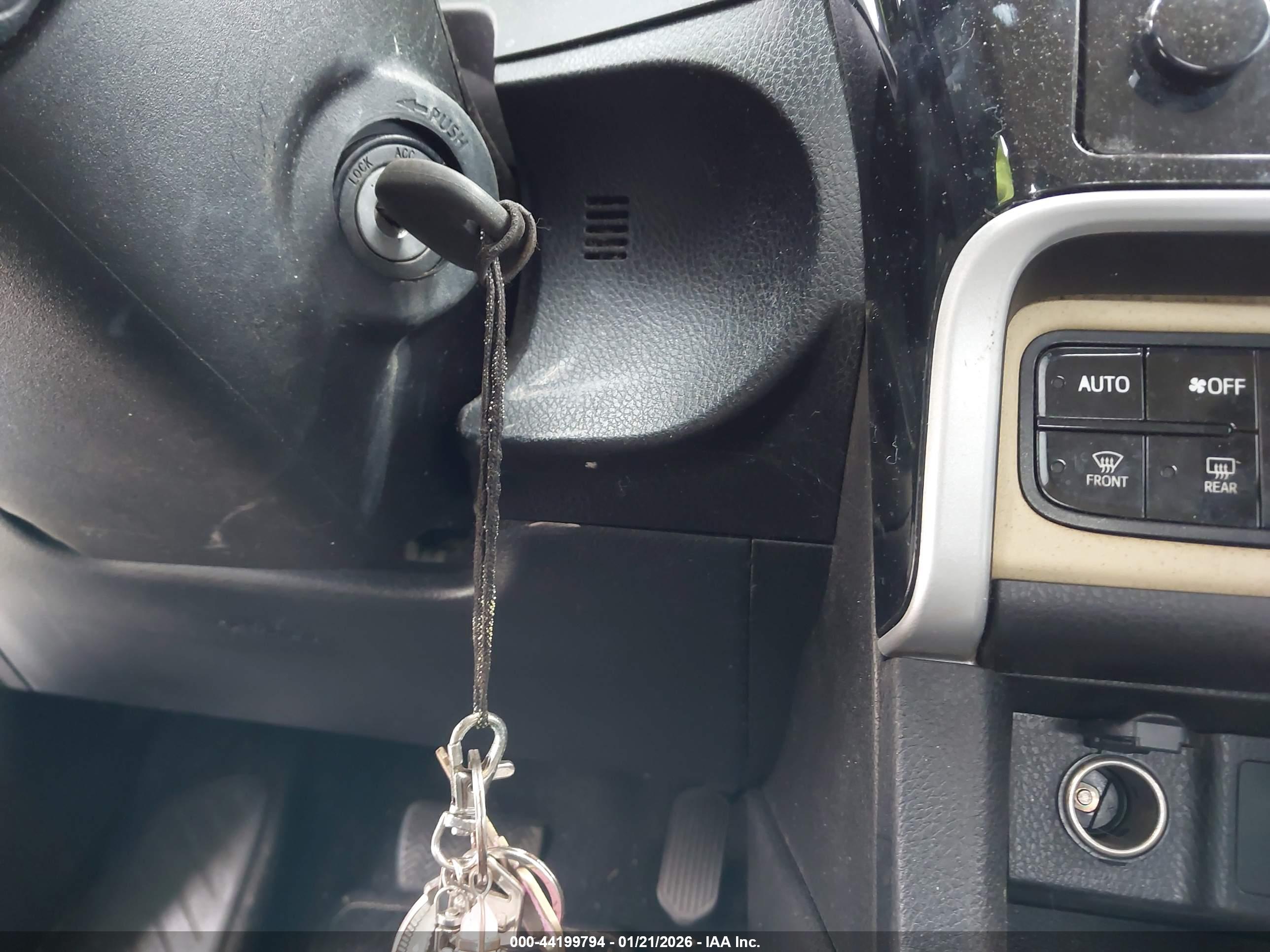 TOYOTA COROLLA image 11