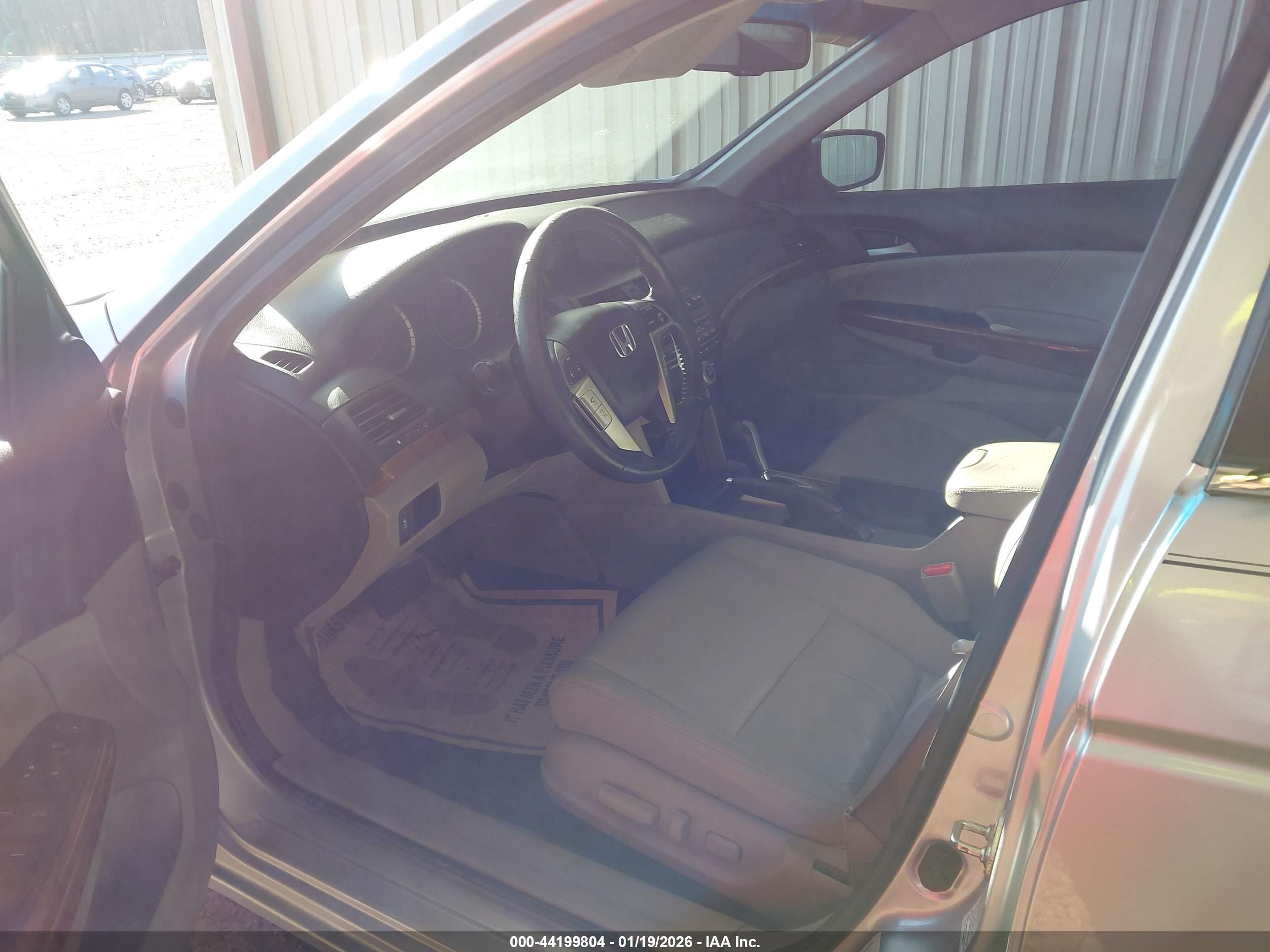 HONDA ACCORD image 5
