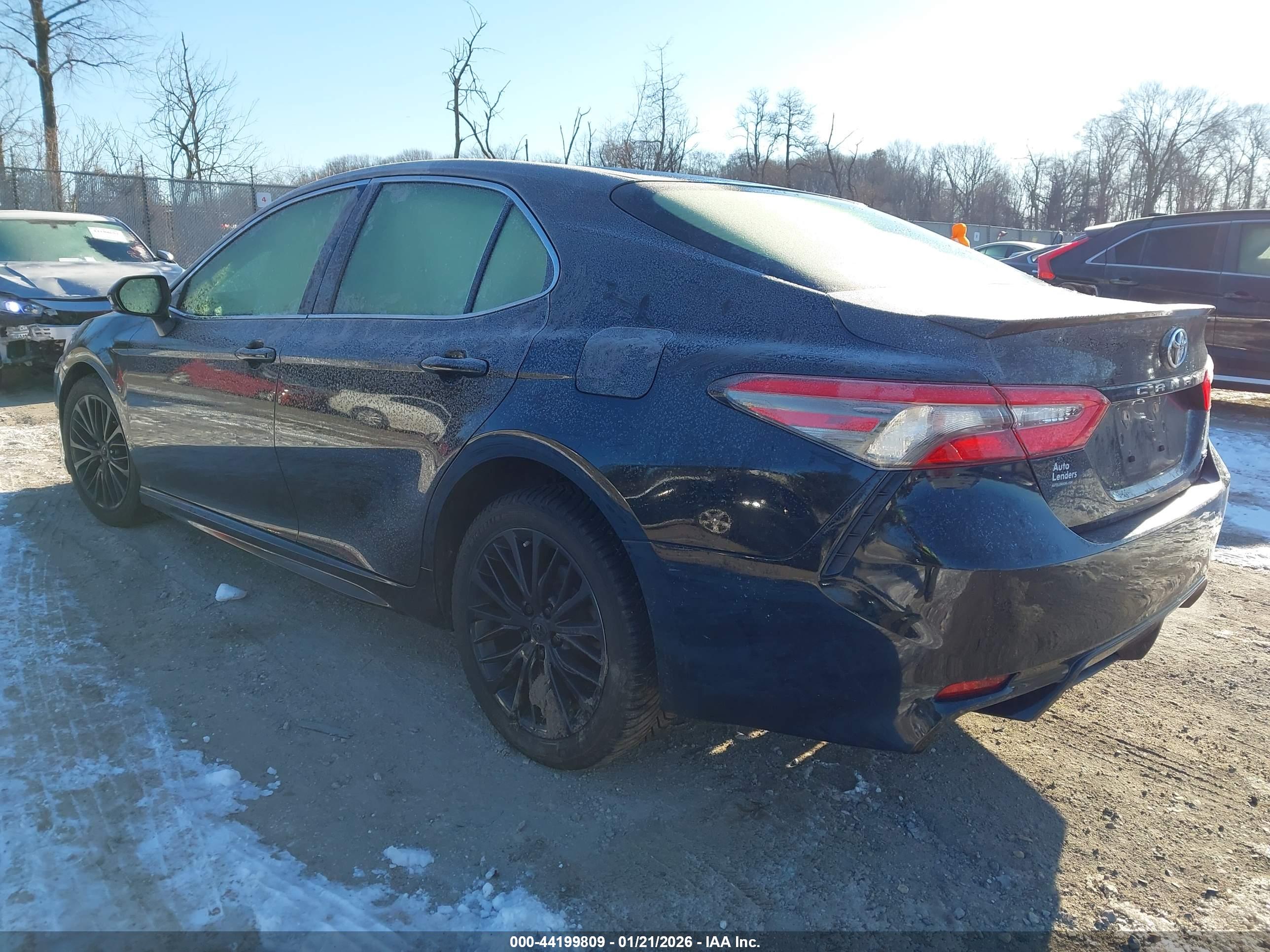 TOYOTA CAMRY image 3