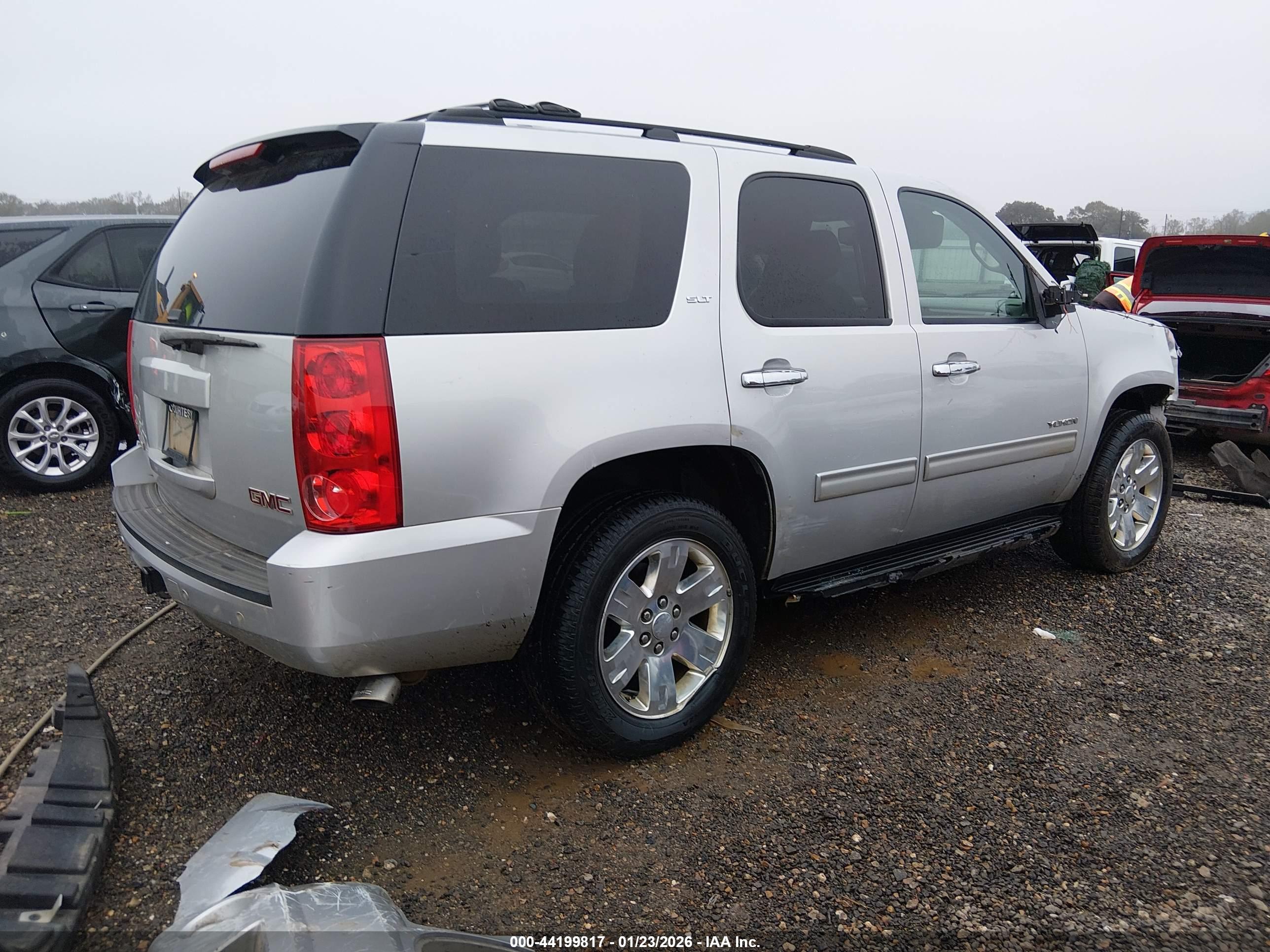 GMC YUKON image 4