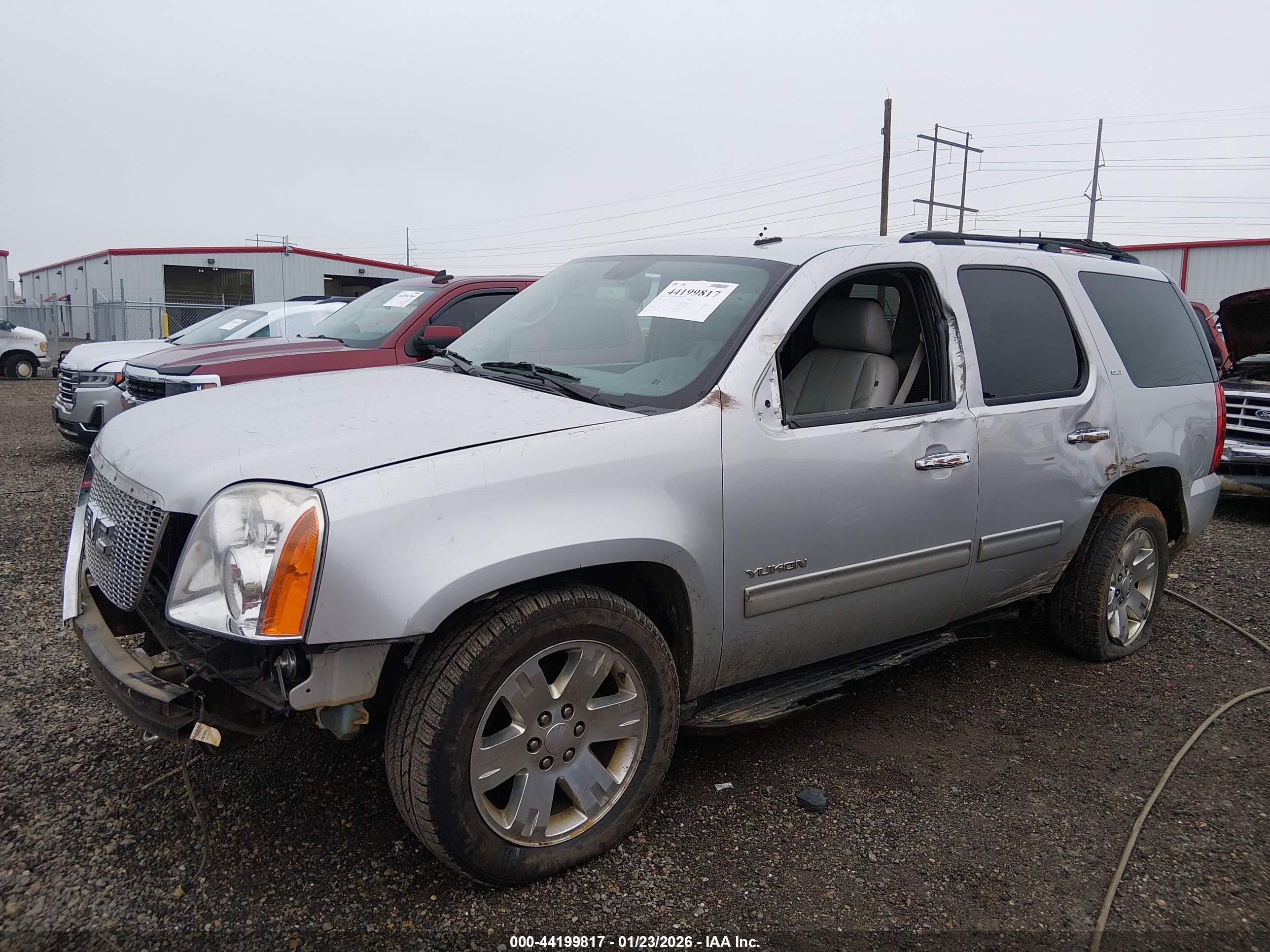 GMC YUKON image 6