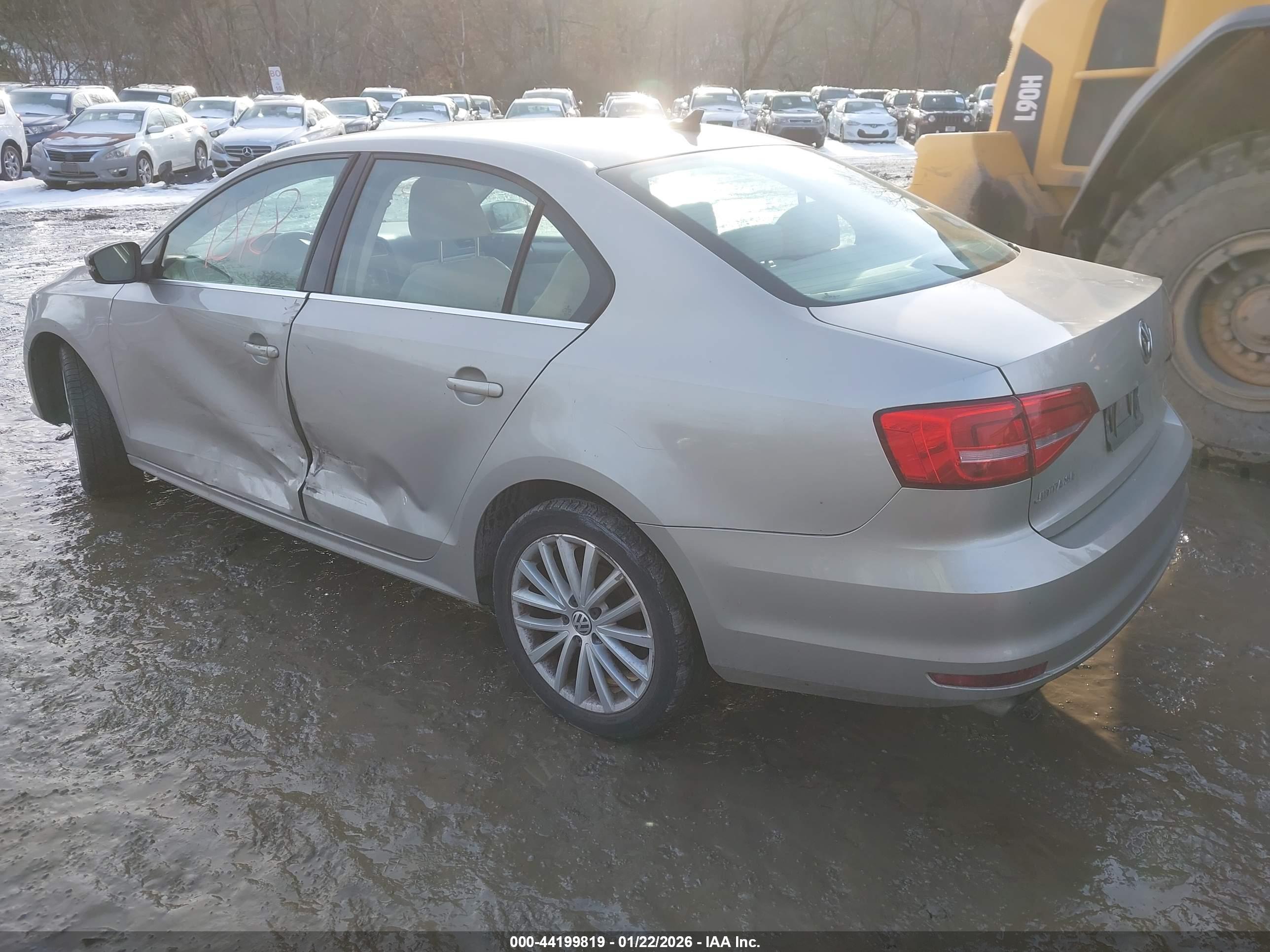 VOLKSWAGEN JETTA image 3
