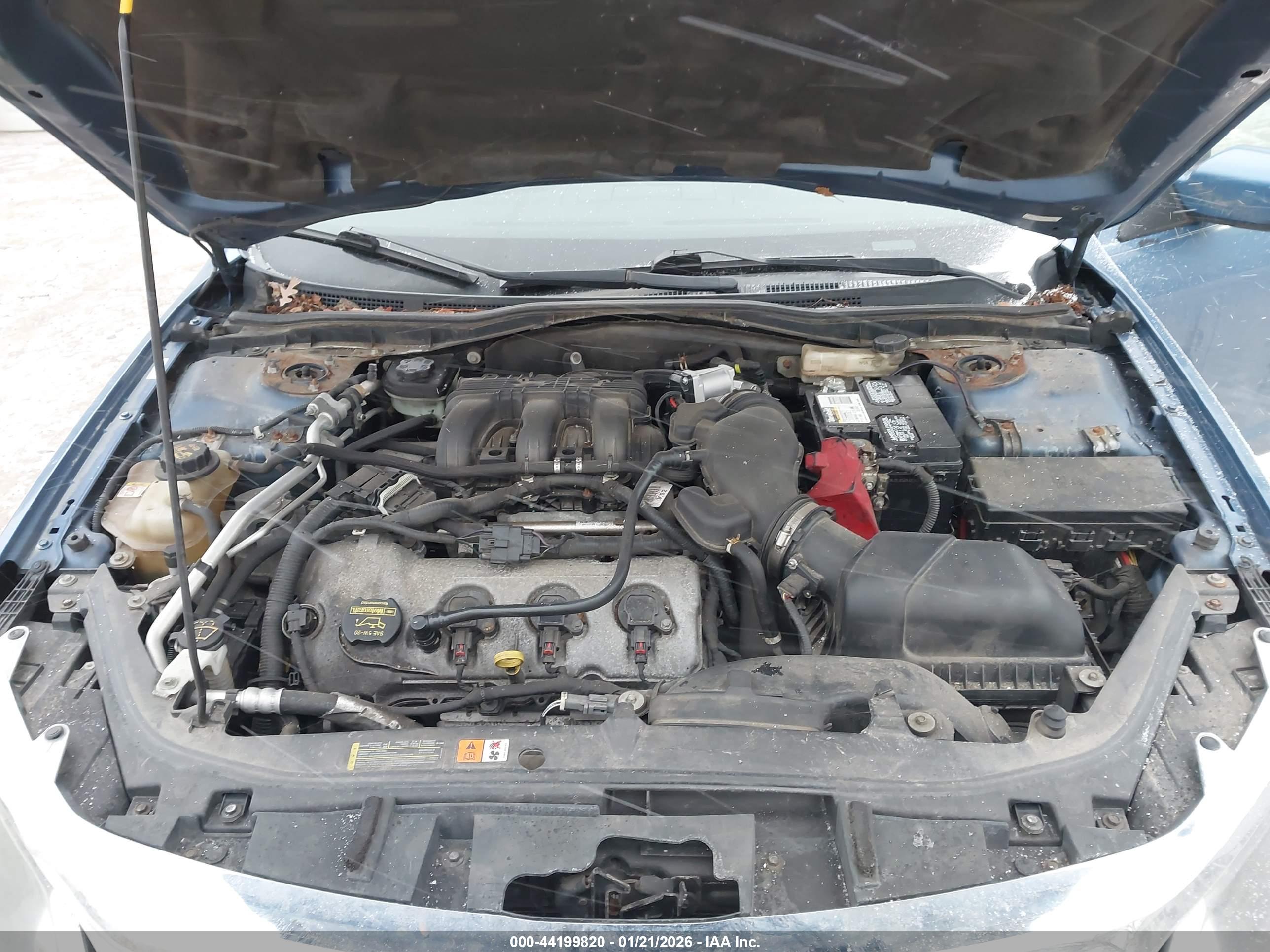 FORD FUSION image 10