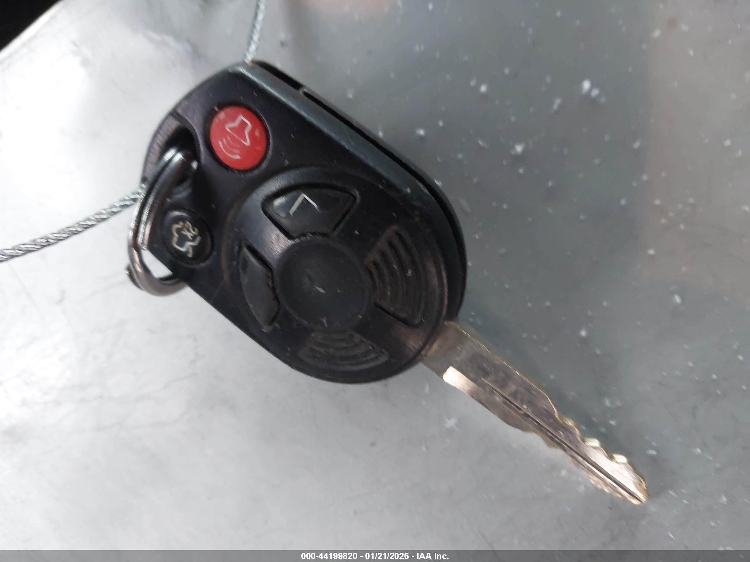FORD FUSION image 11