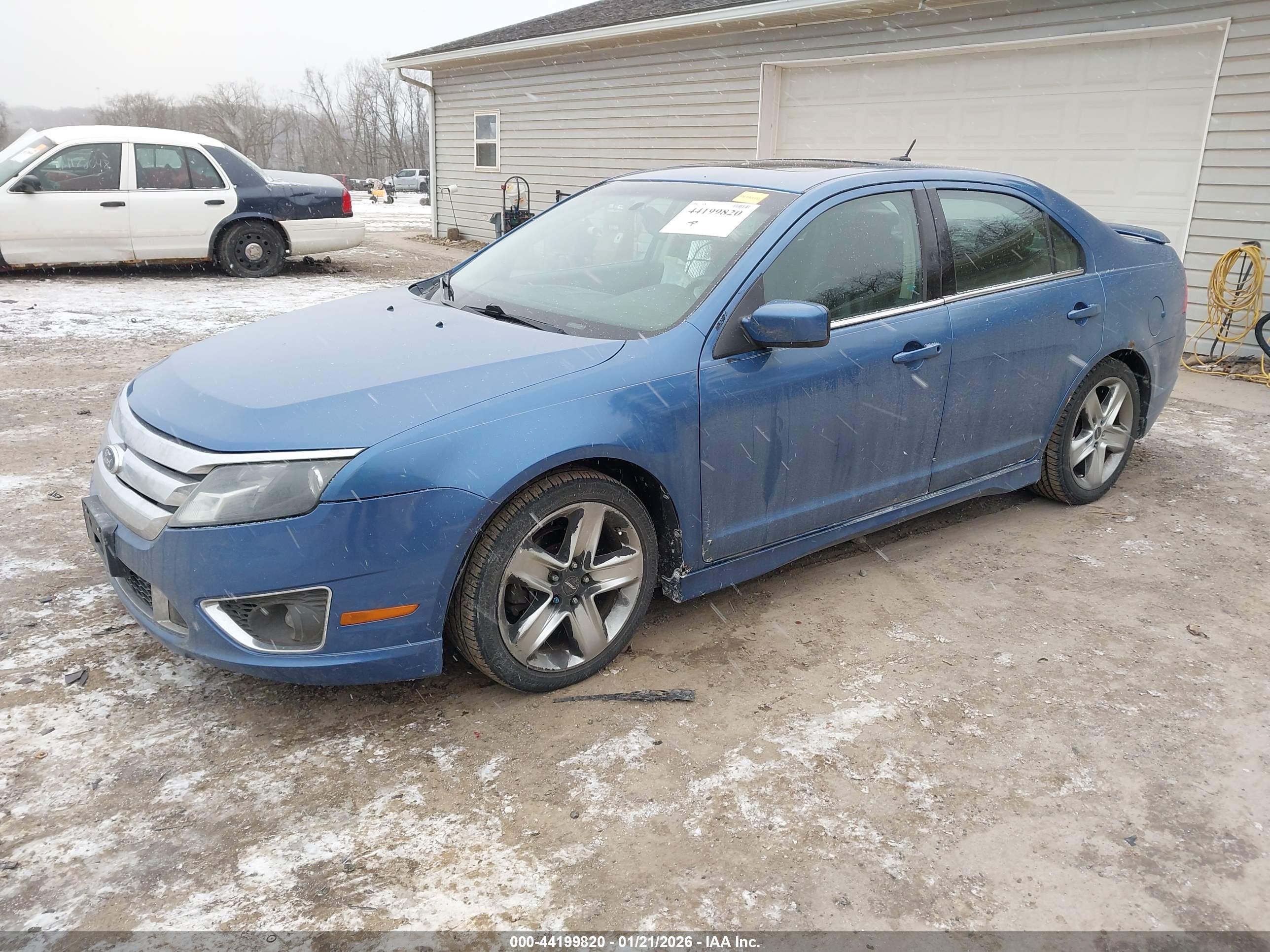FORD FUSION image 2