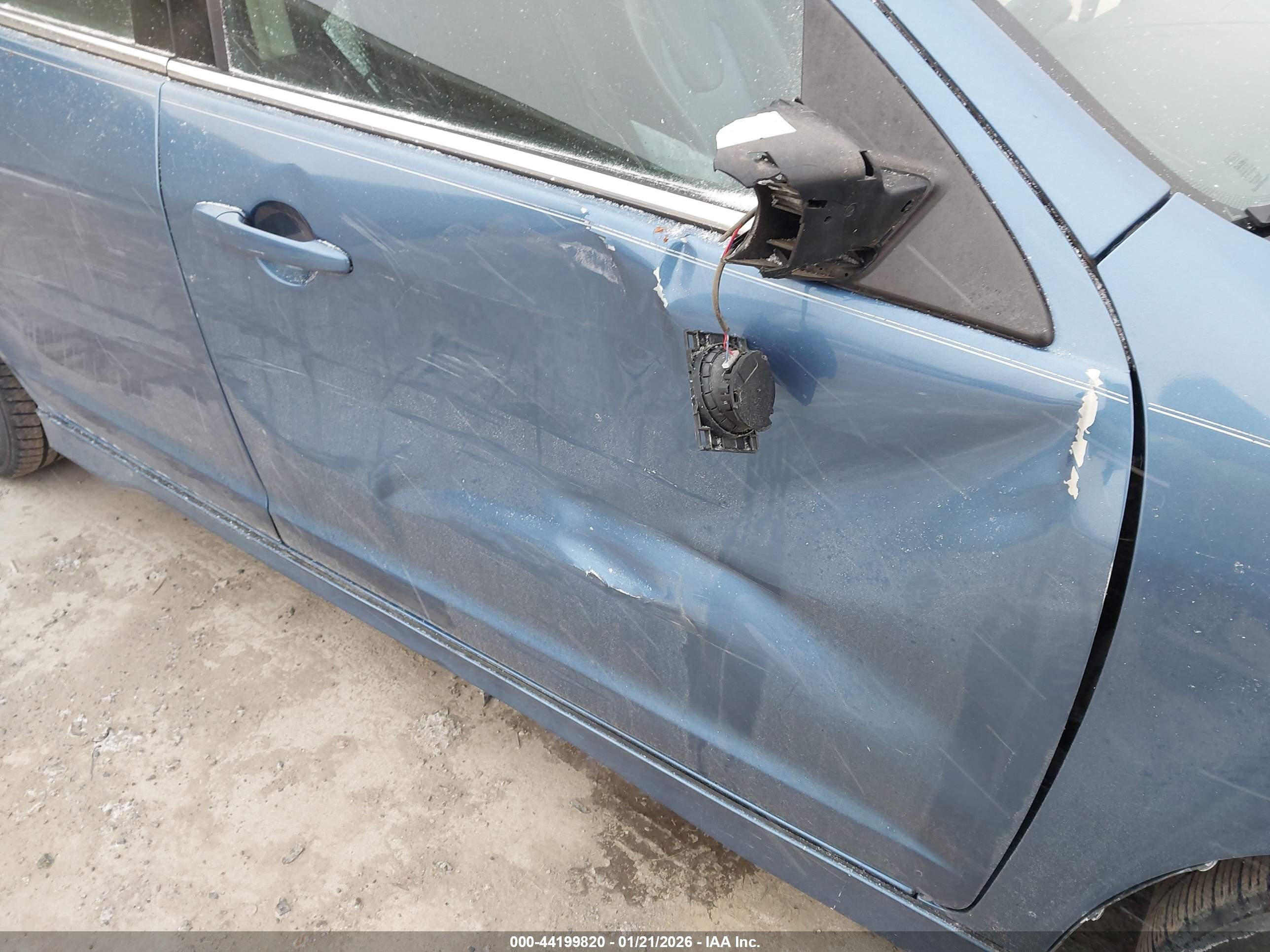 FORD FUSION image 6