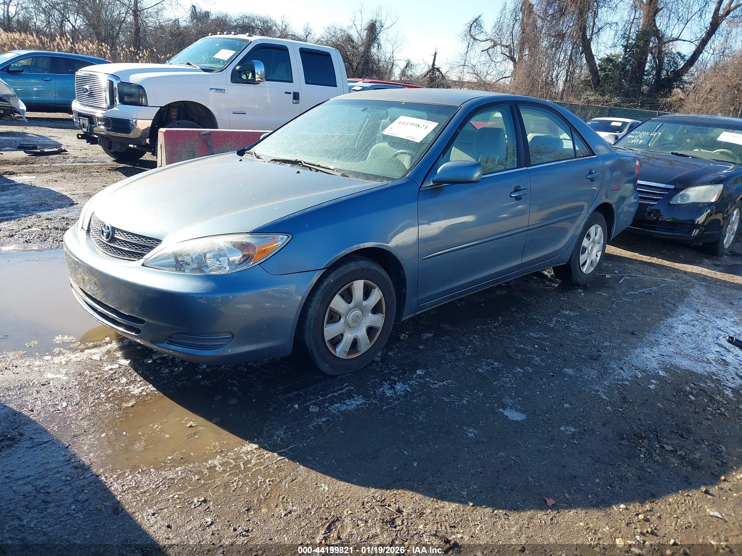 TOYOTA CAMRY image 2
