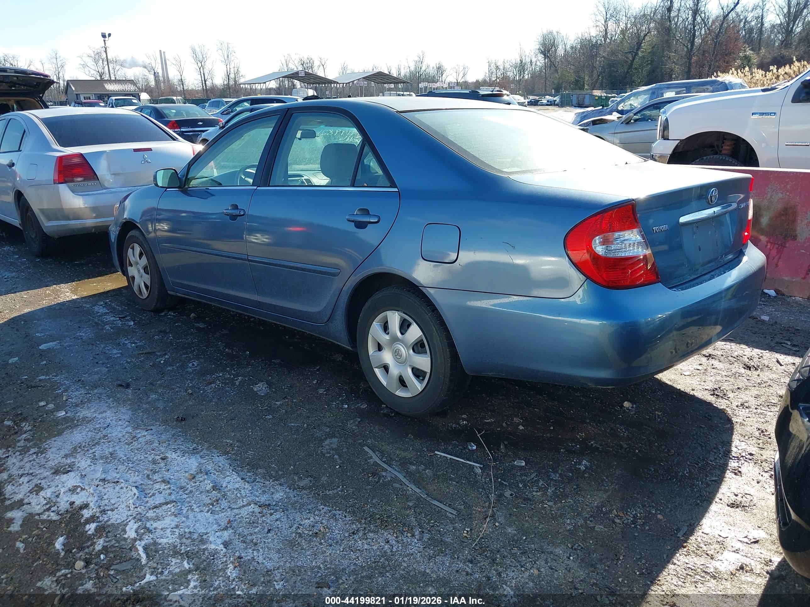 TOYOTA CAMRY image 3