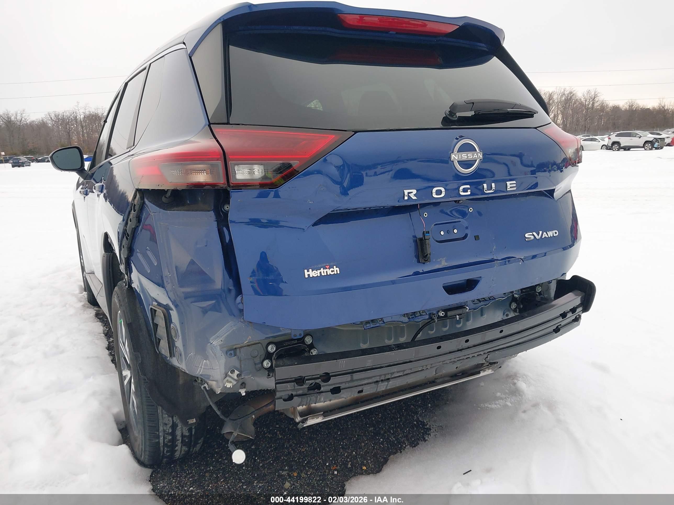 NISSAN ROGUE image 6