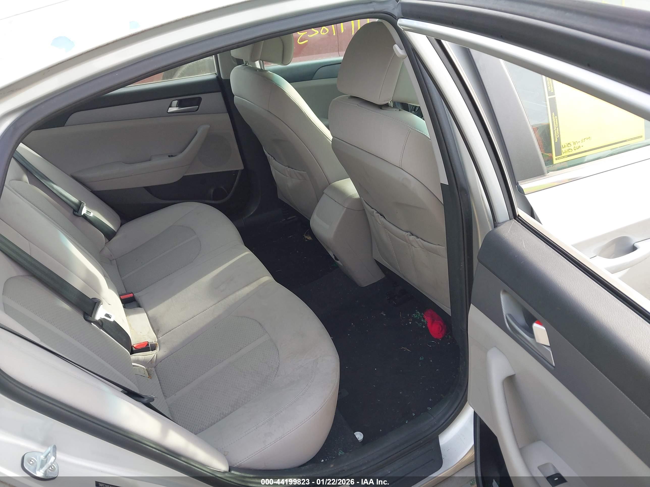 HYUNDAI SONATA image 8