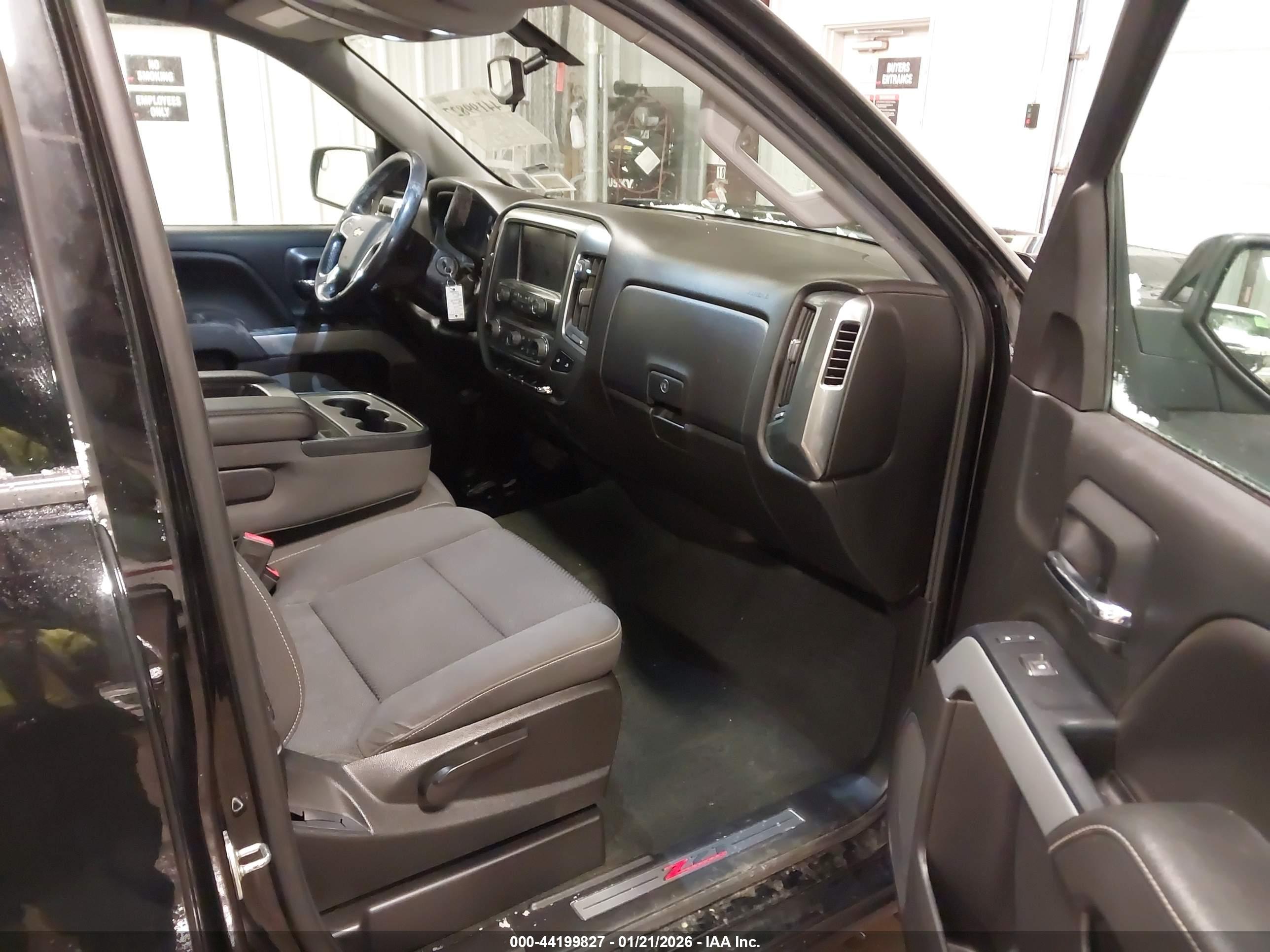 CHEVROLET SILVERADO image 5