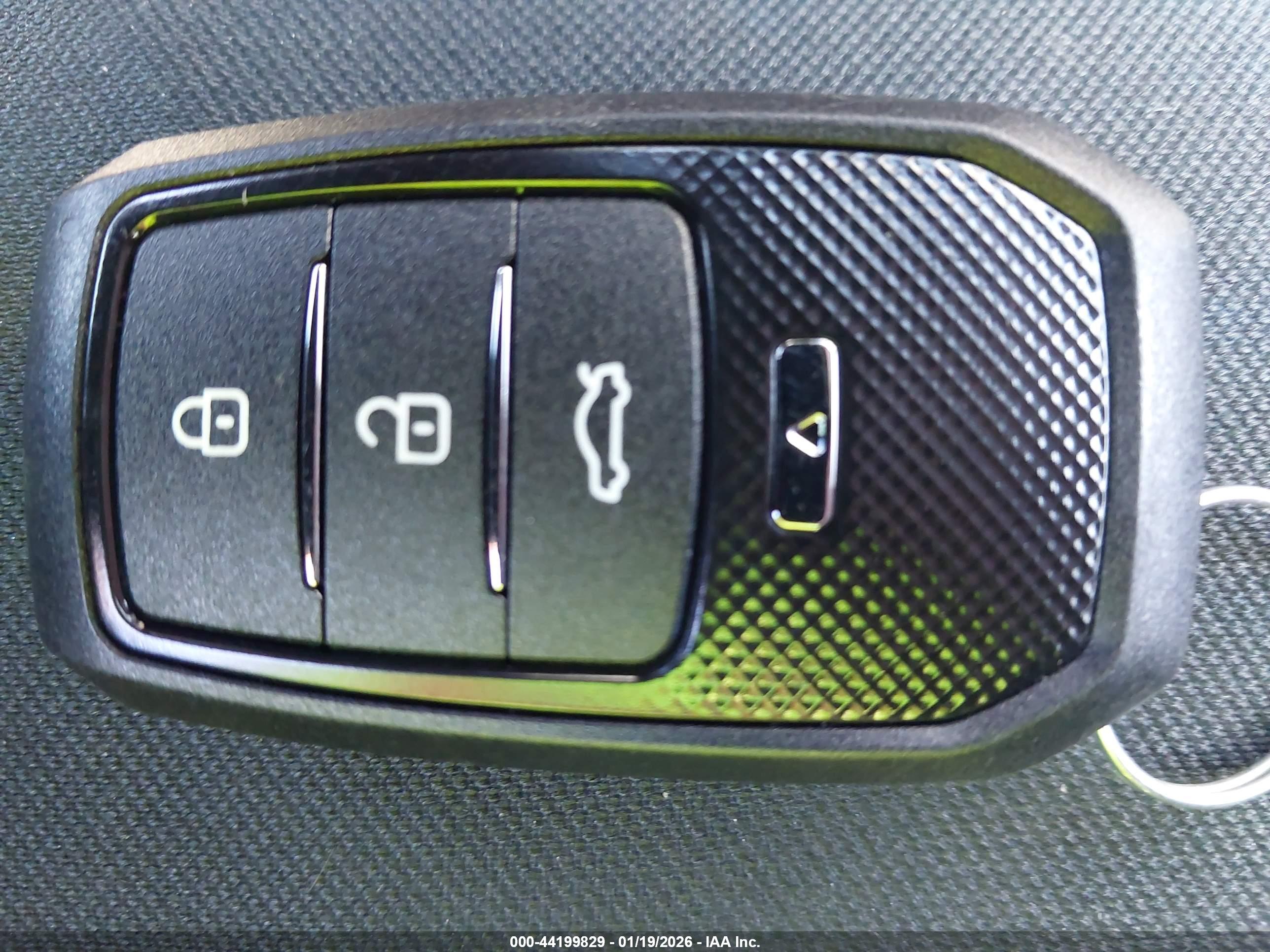 NISSAN KICKS image 11