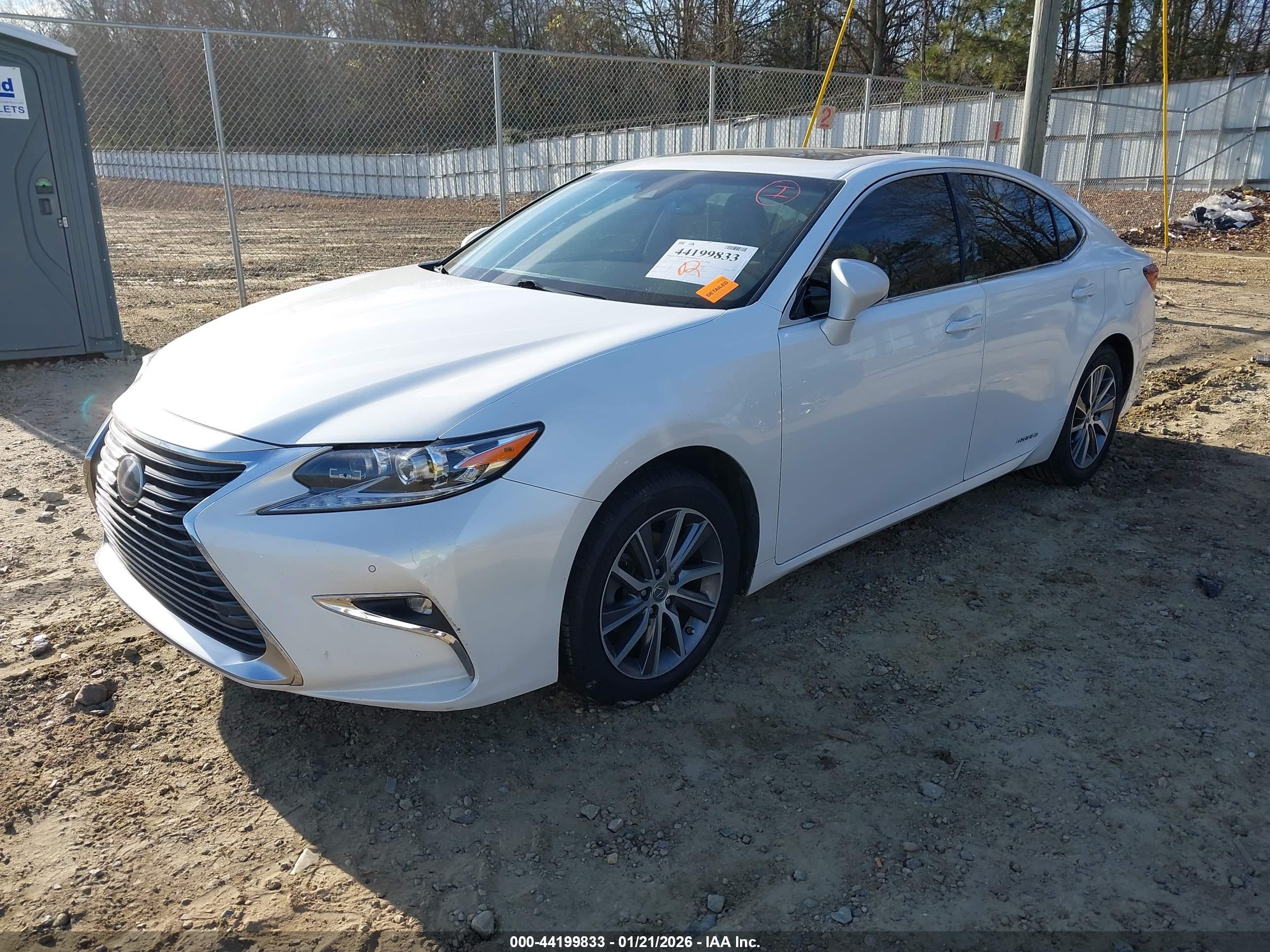 LEXUS ES image 2