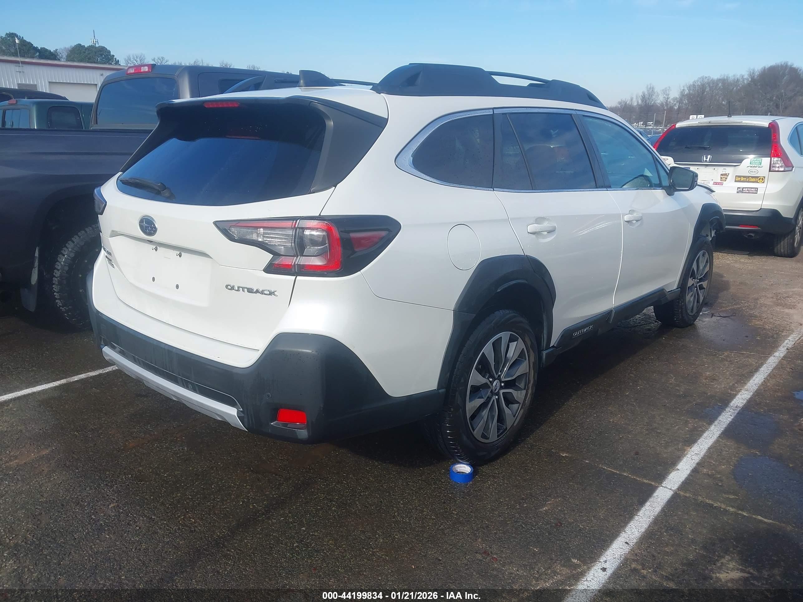 SUBARU OUTBACK image 4