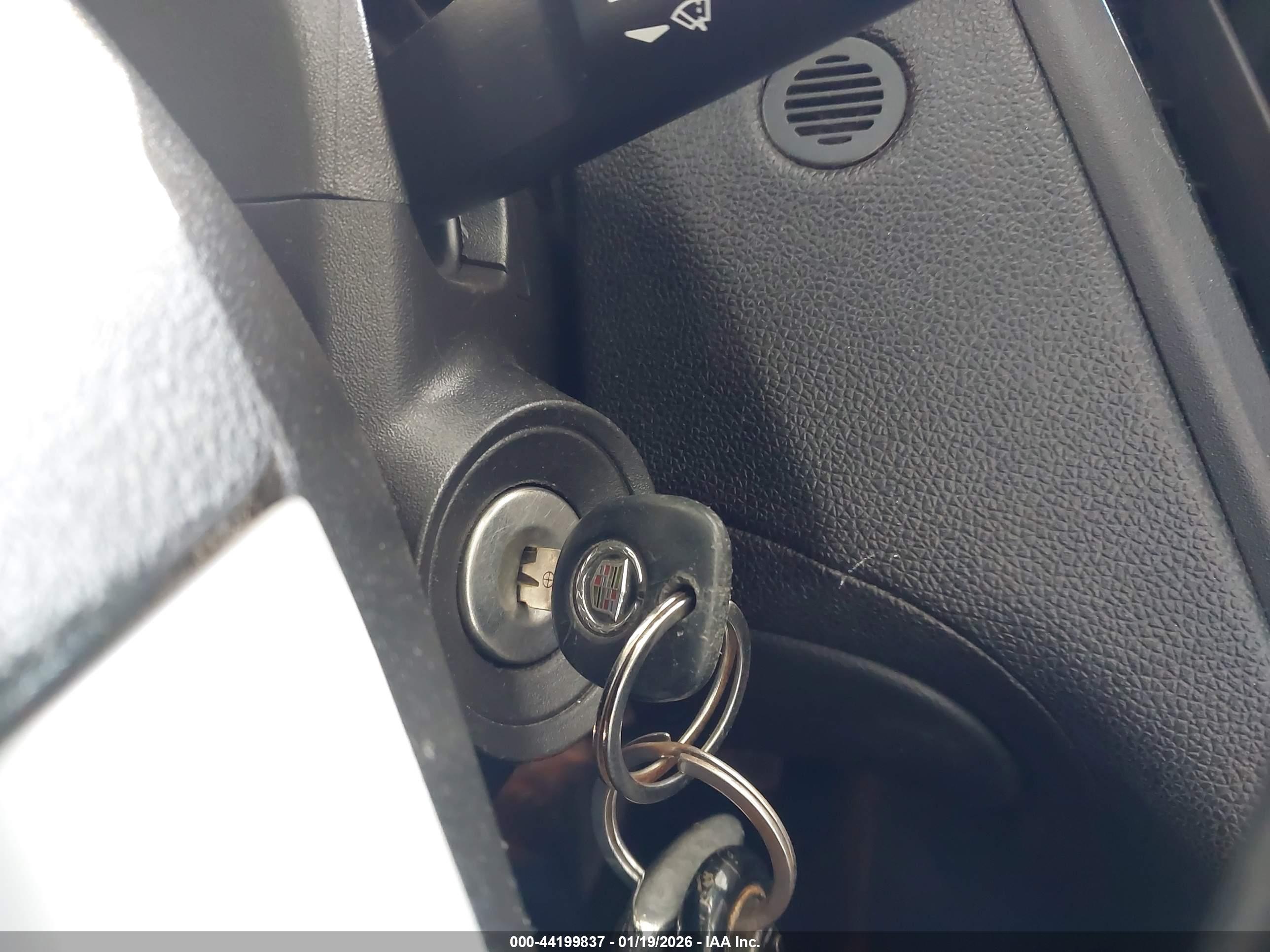 CADILLAC CTS image 11