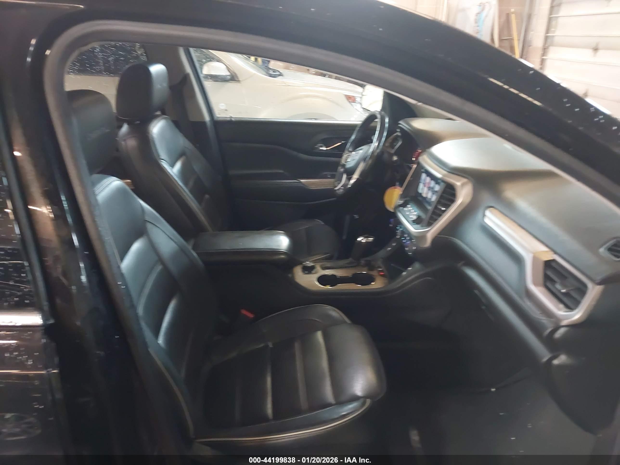 GMC ACADIA image 5