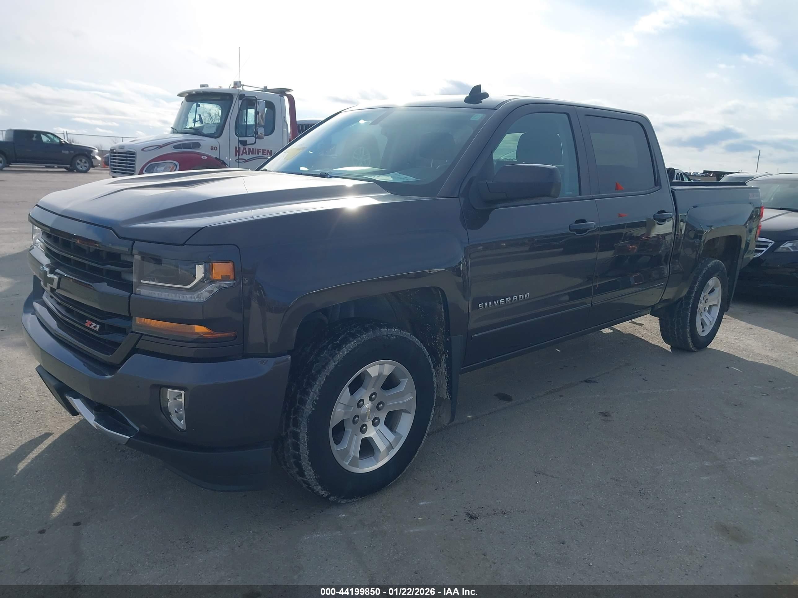 CHEVROLET SILVERADO image 2