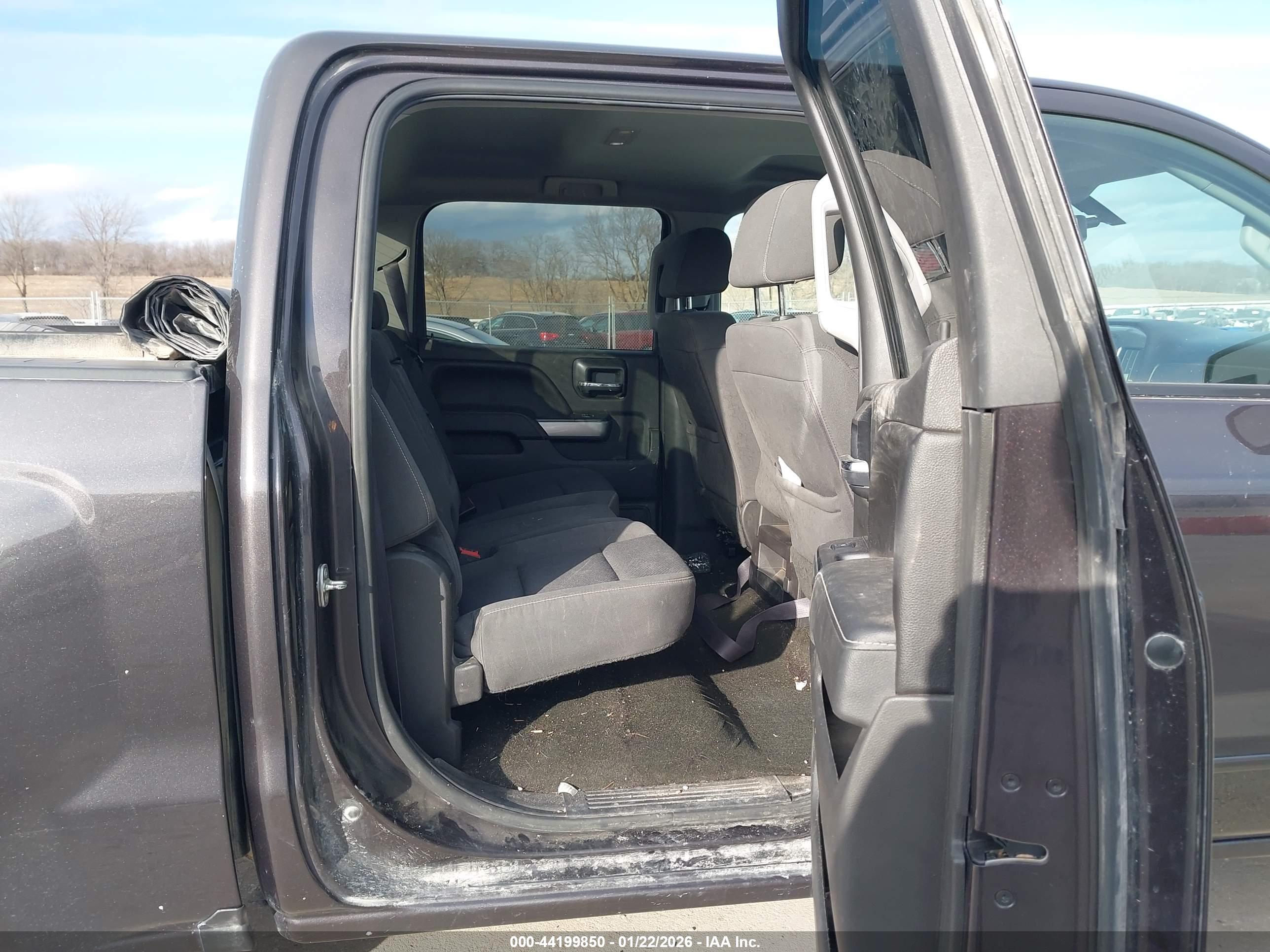 CHEVROLET SILVERADO image 8