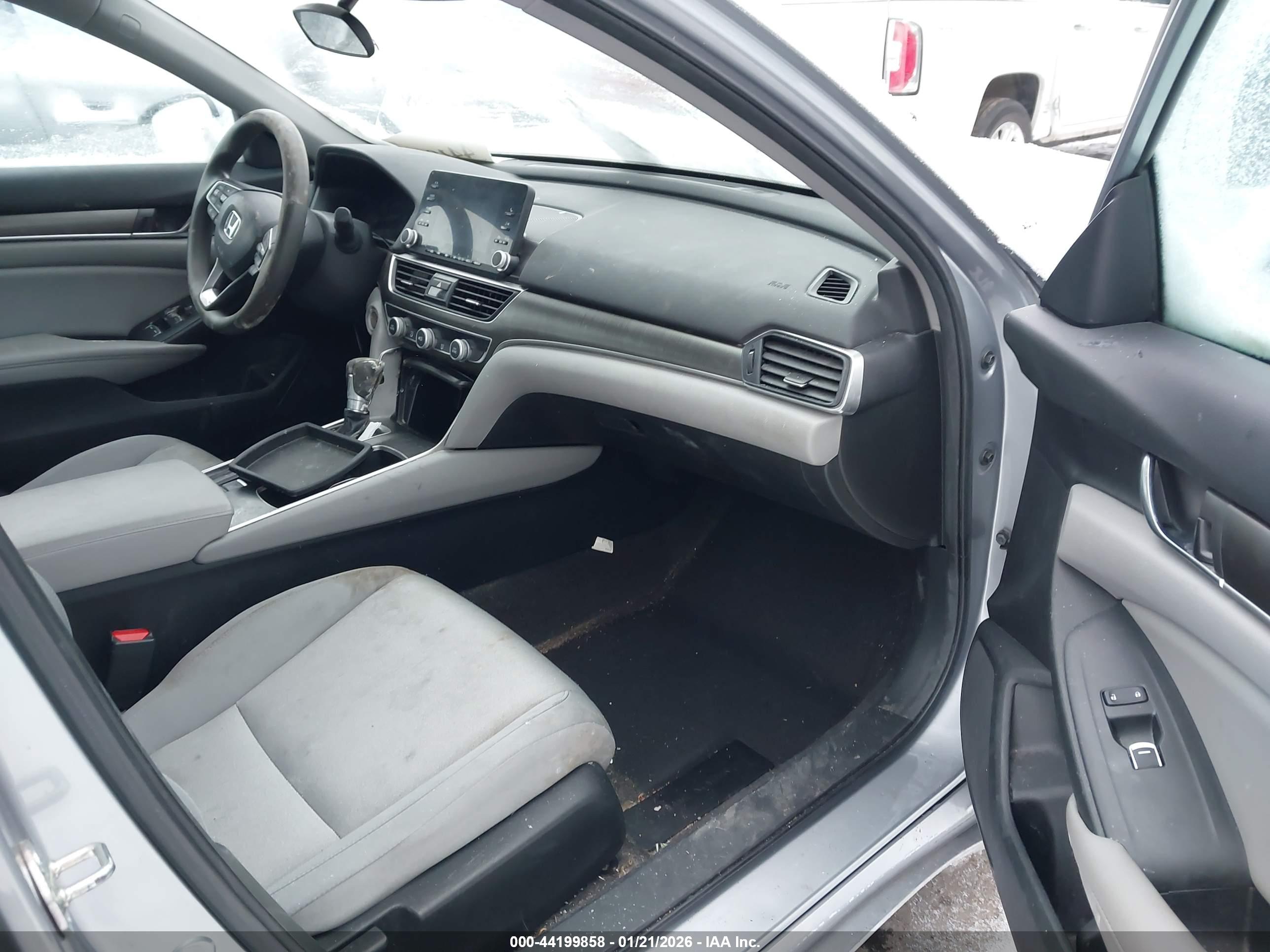 HONDA ACCORD image 5
