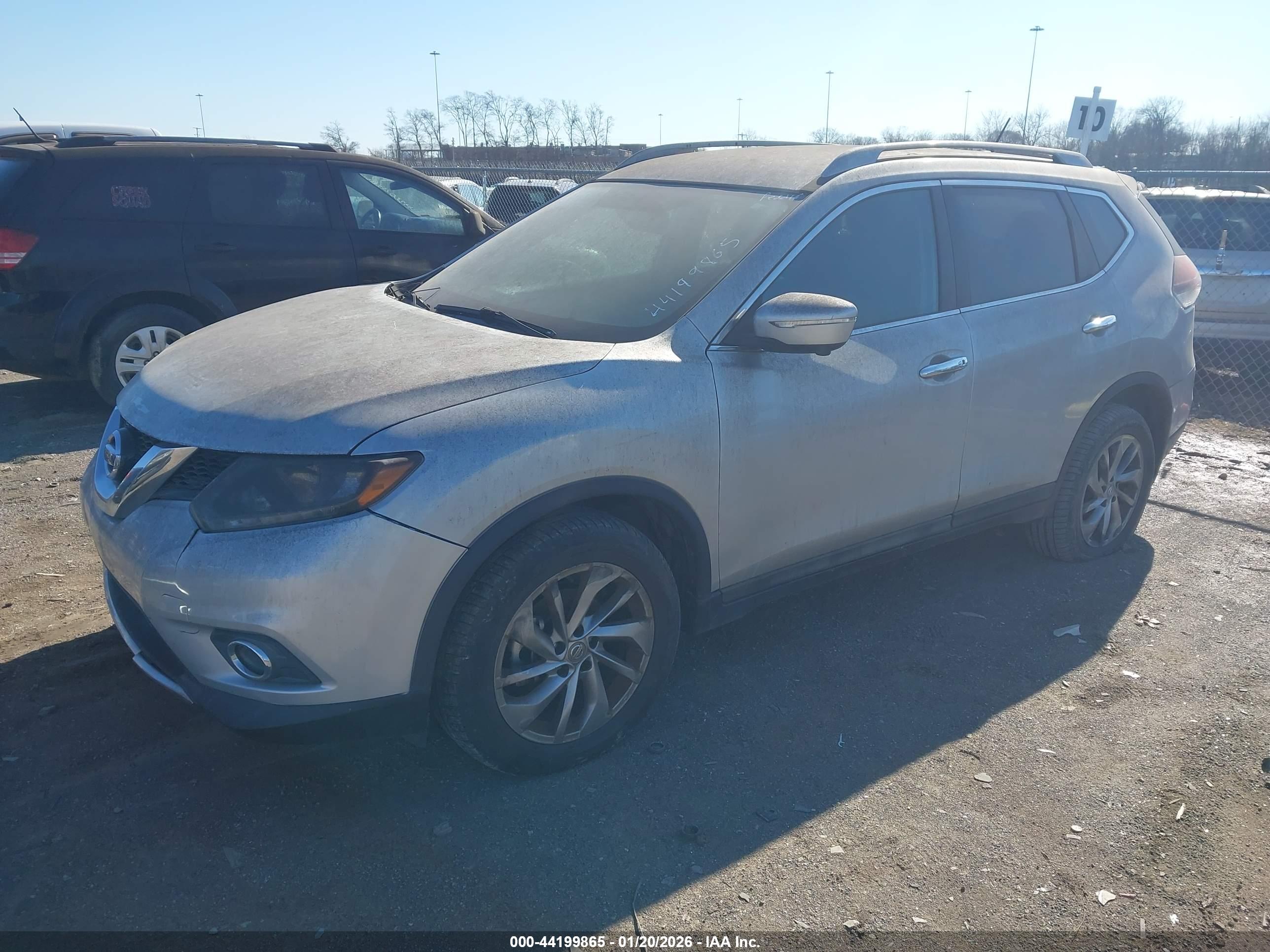 NISSAN ROGUE image 2