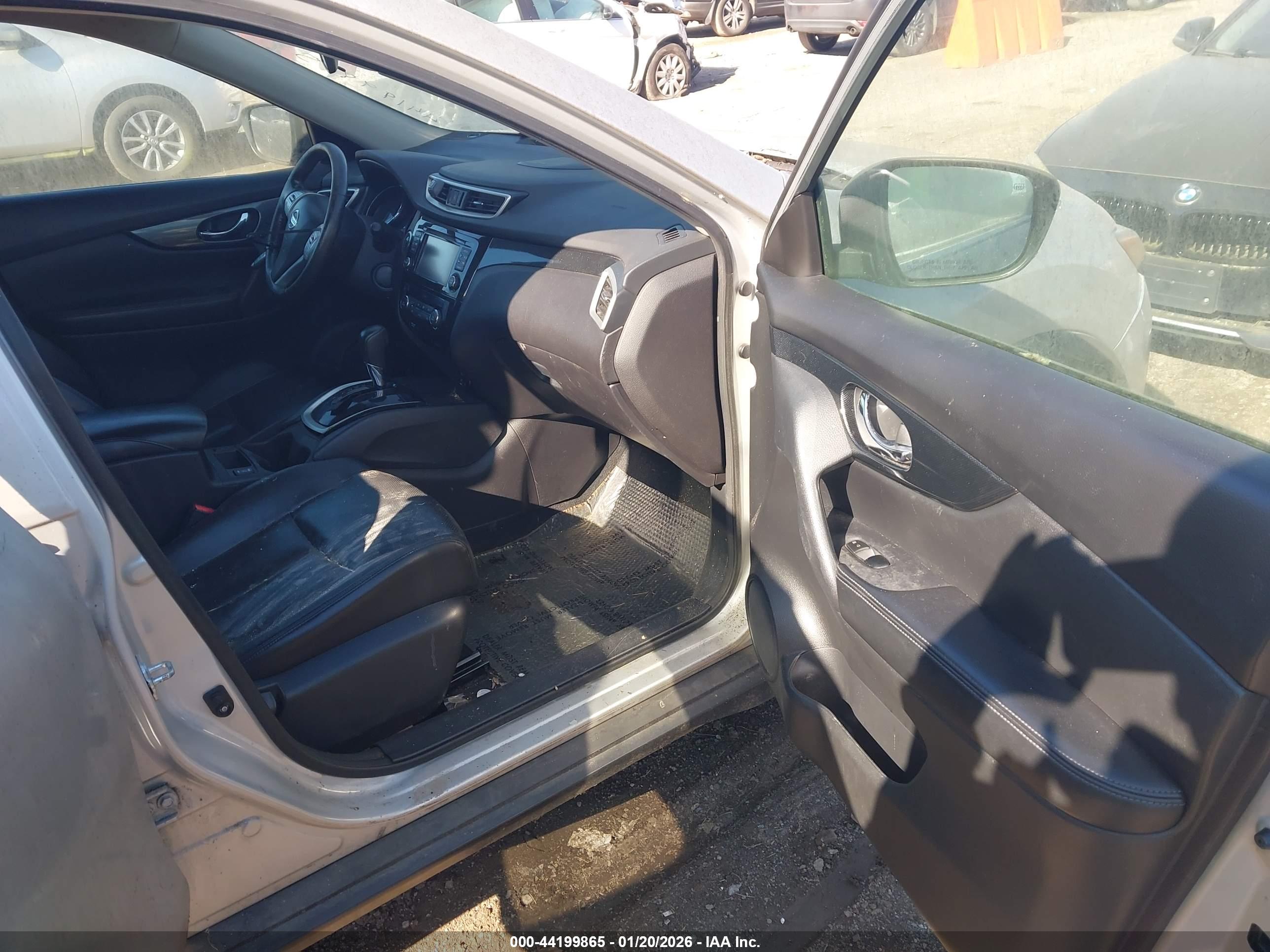 NISSAN ROGUE image 5