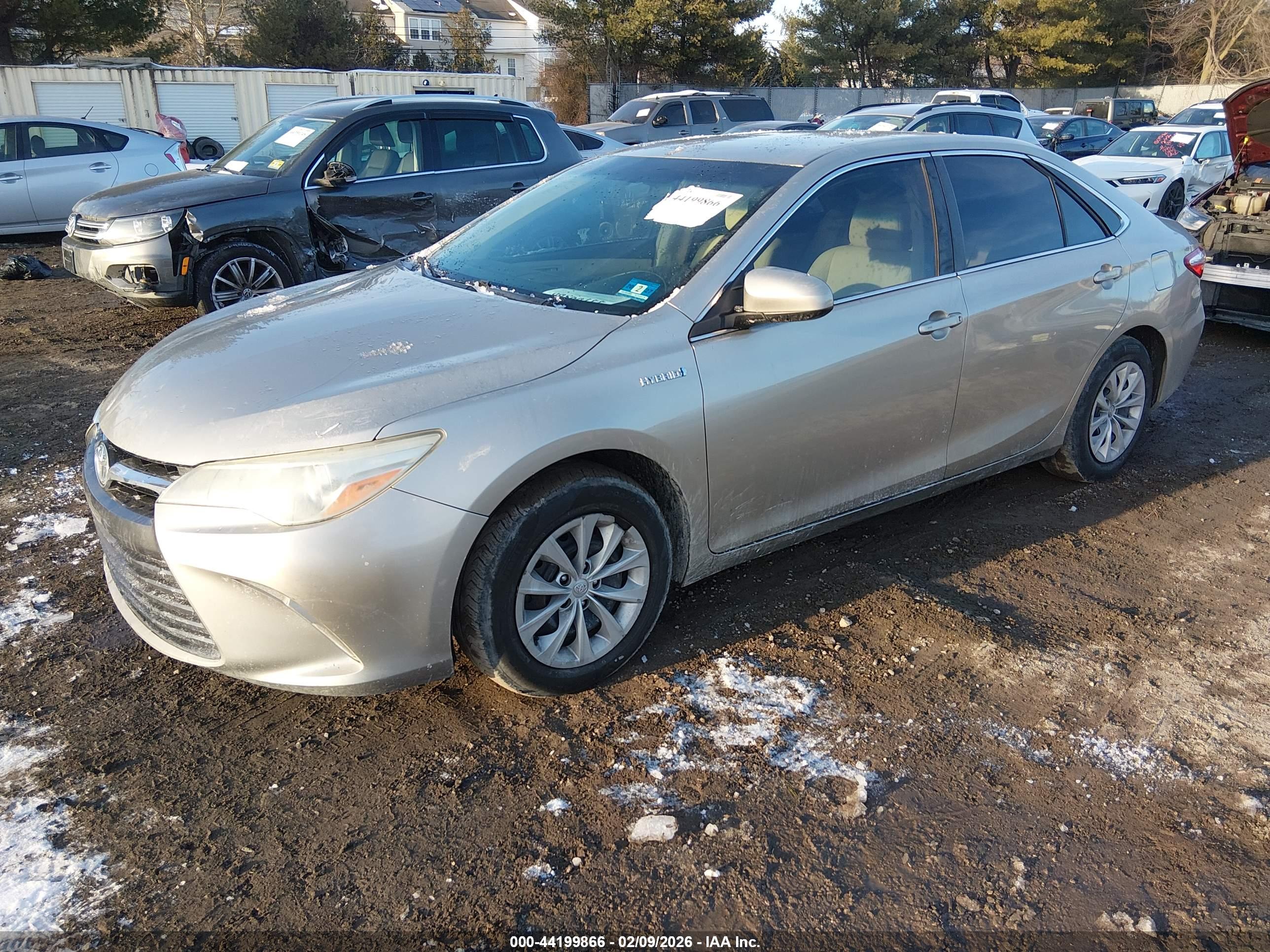 TOYOTA CAMRY image 2