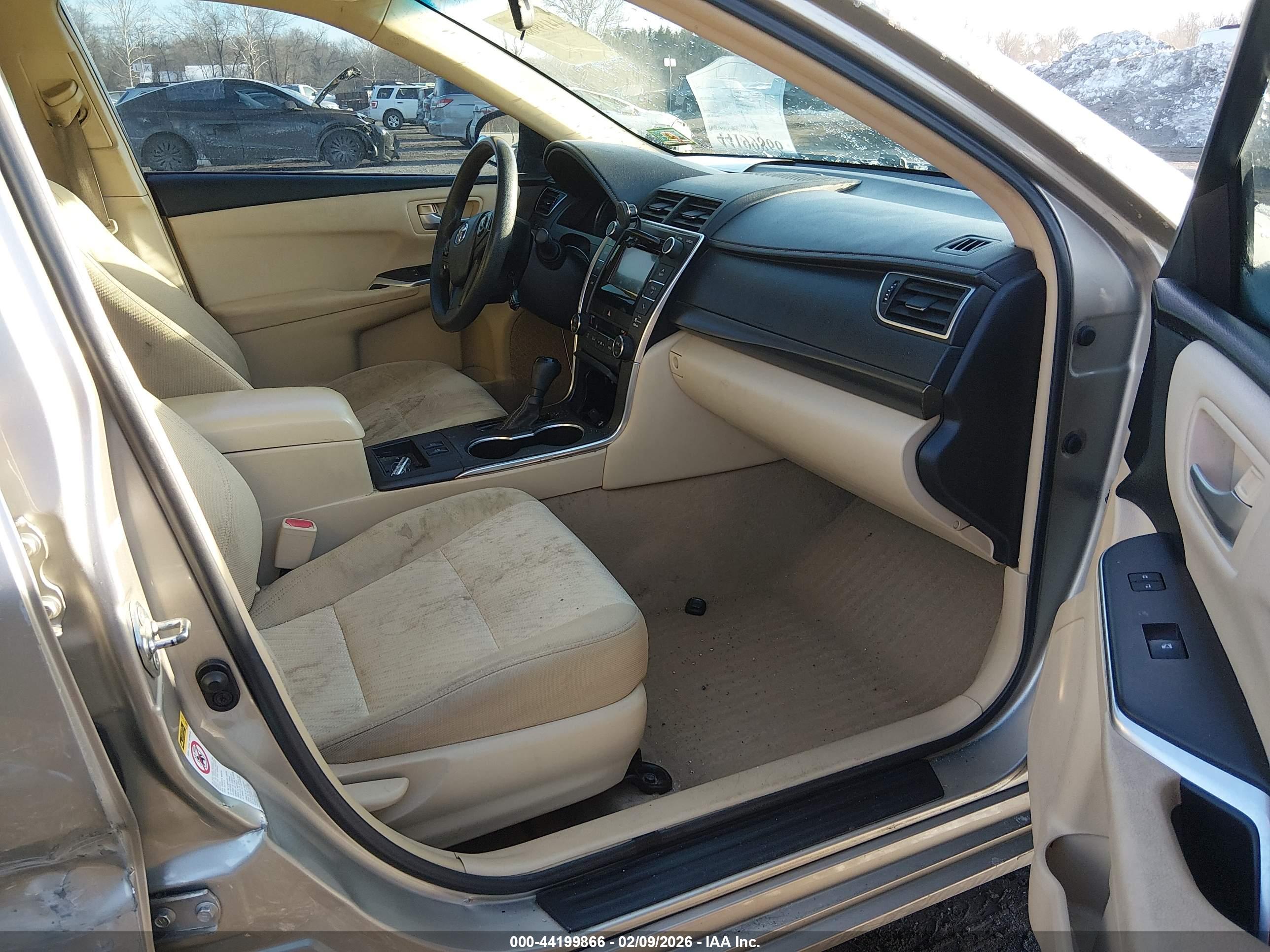 TOYOTA CAMRY image 5