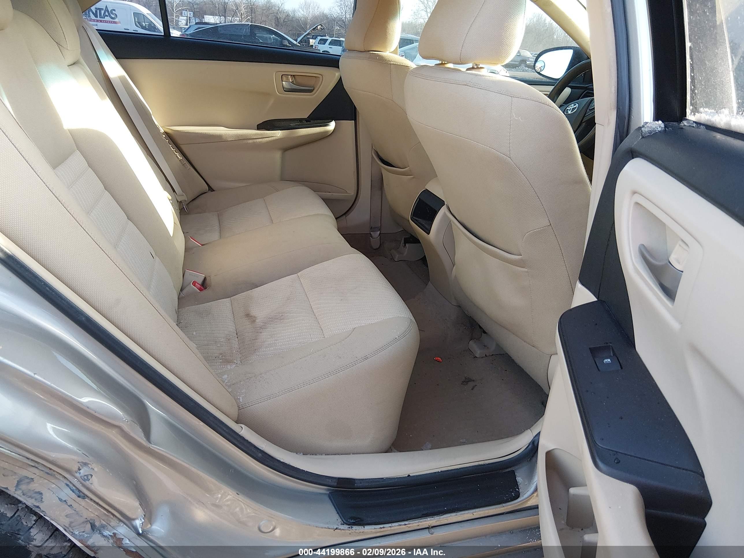 TOYOTA CAMRY image 8