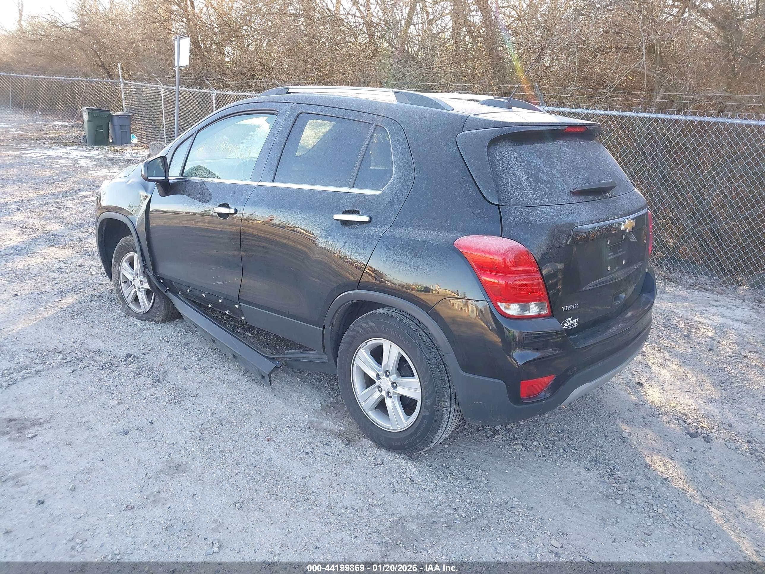 CHEVROLET TRAX image 3