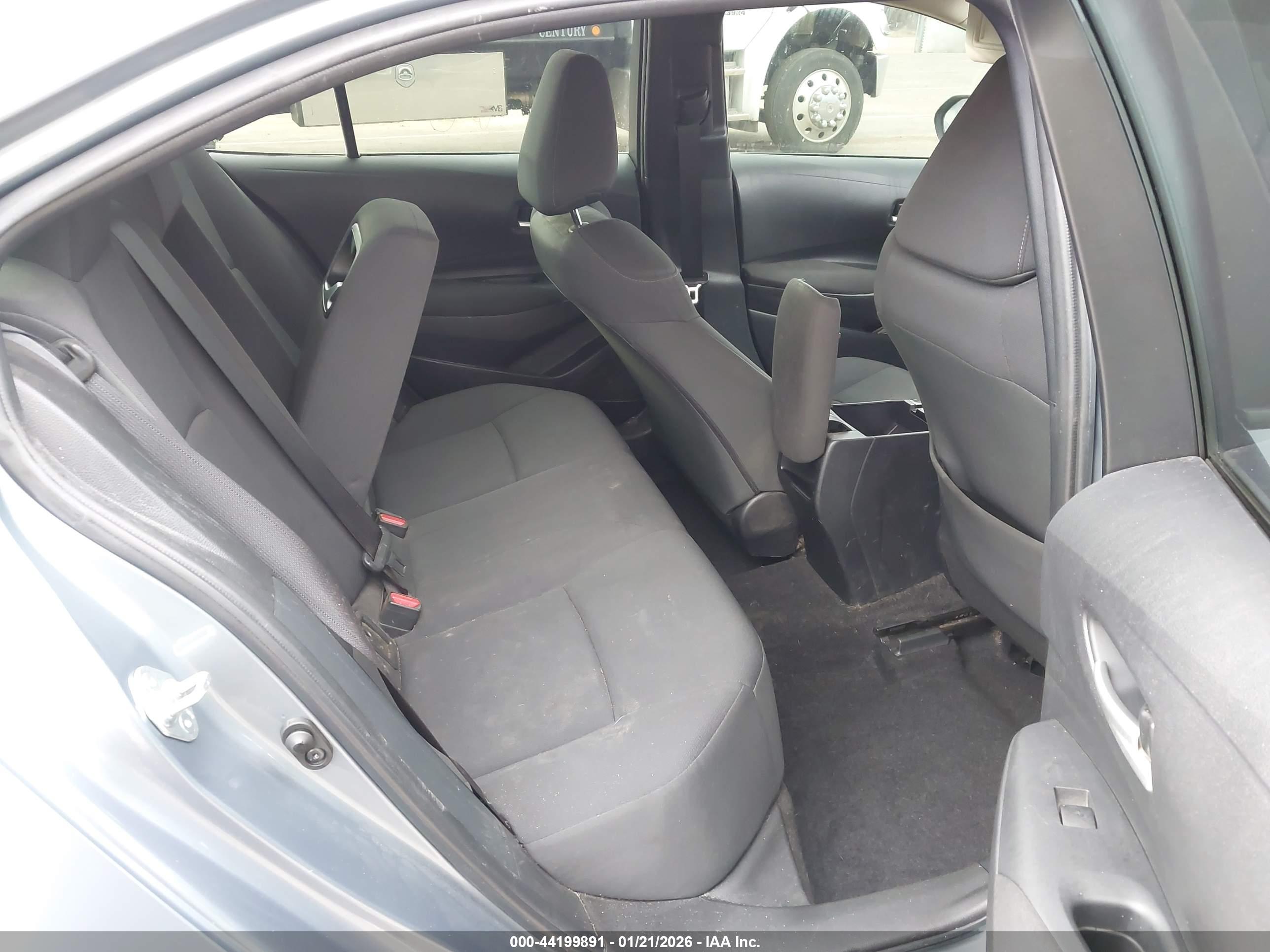 TOYOTA COROLLA image 8
