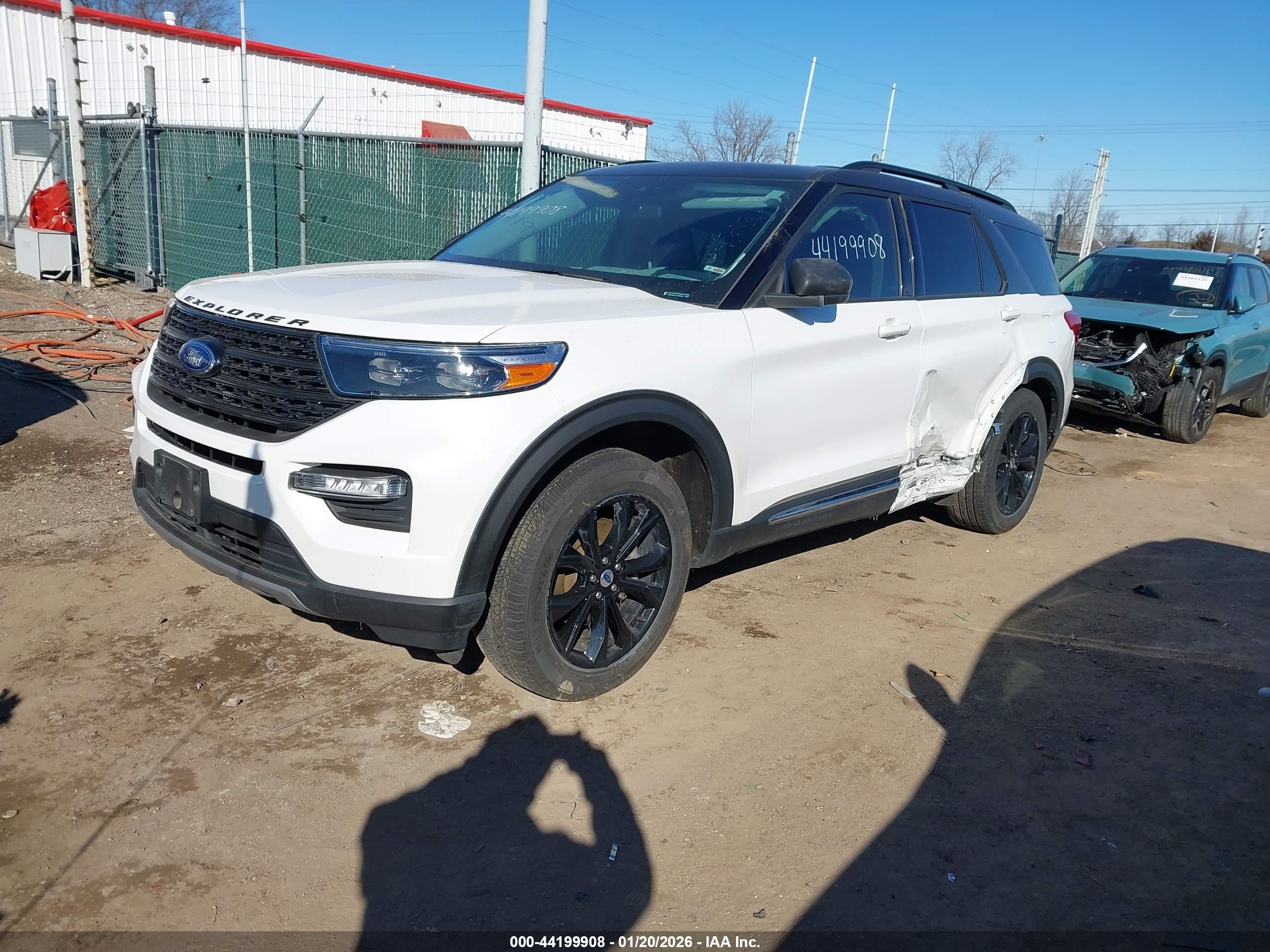 FORD EXPLORER image 2