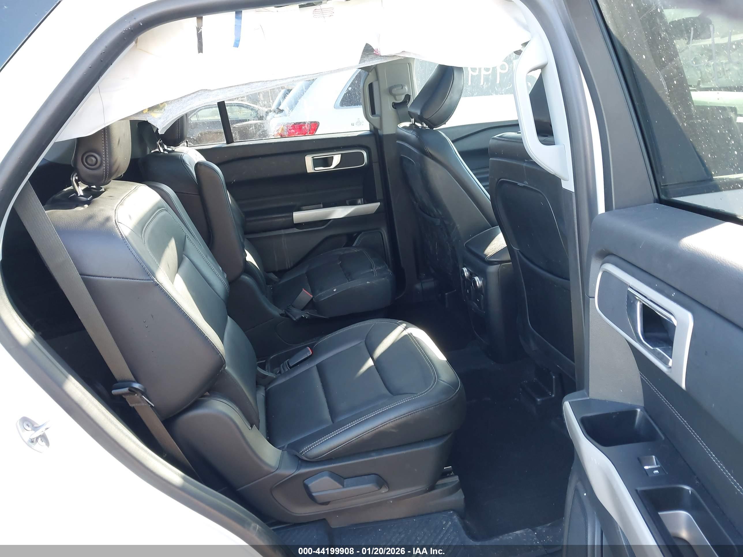 FORD EXPLORER image 8