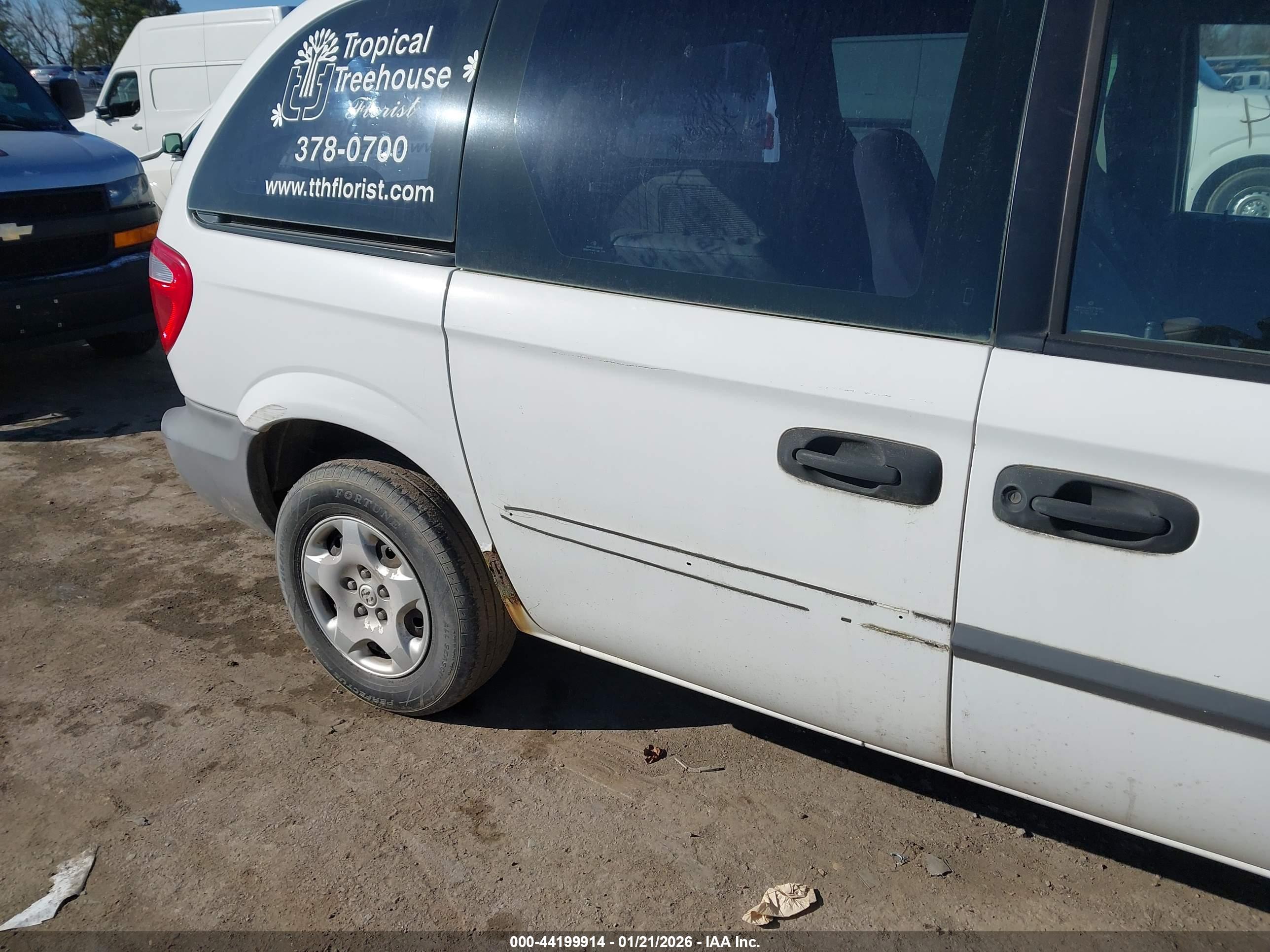 DODGE CARAVAN image 6