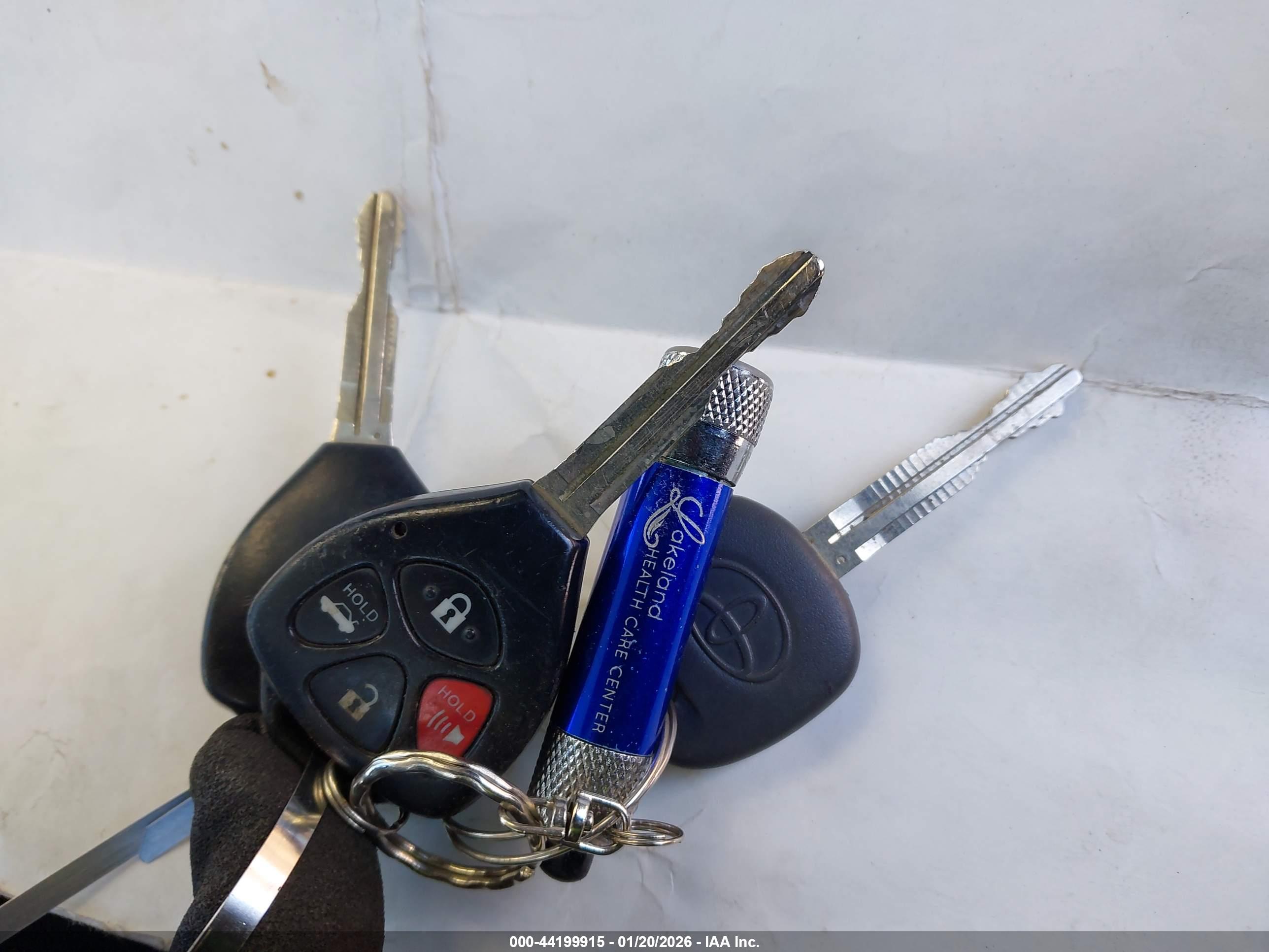 TOYOTA COROLLA image 11