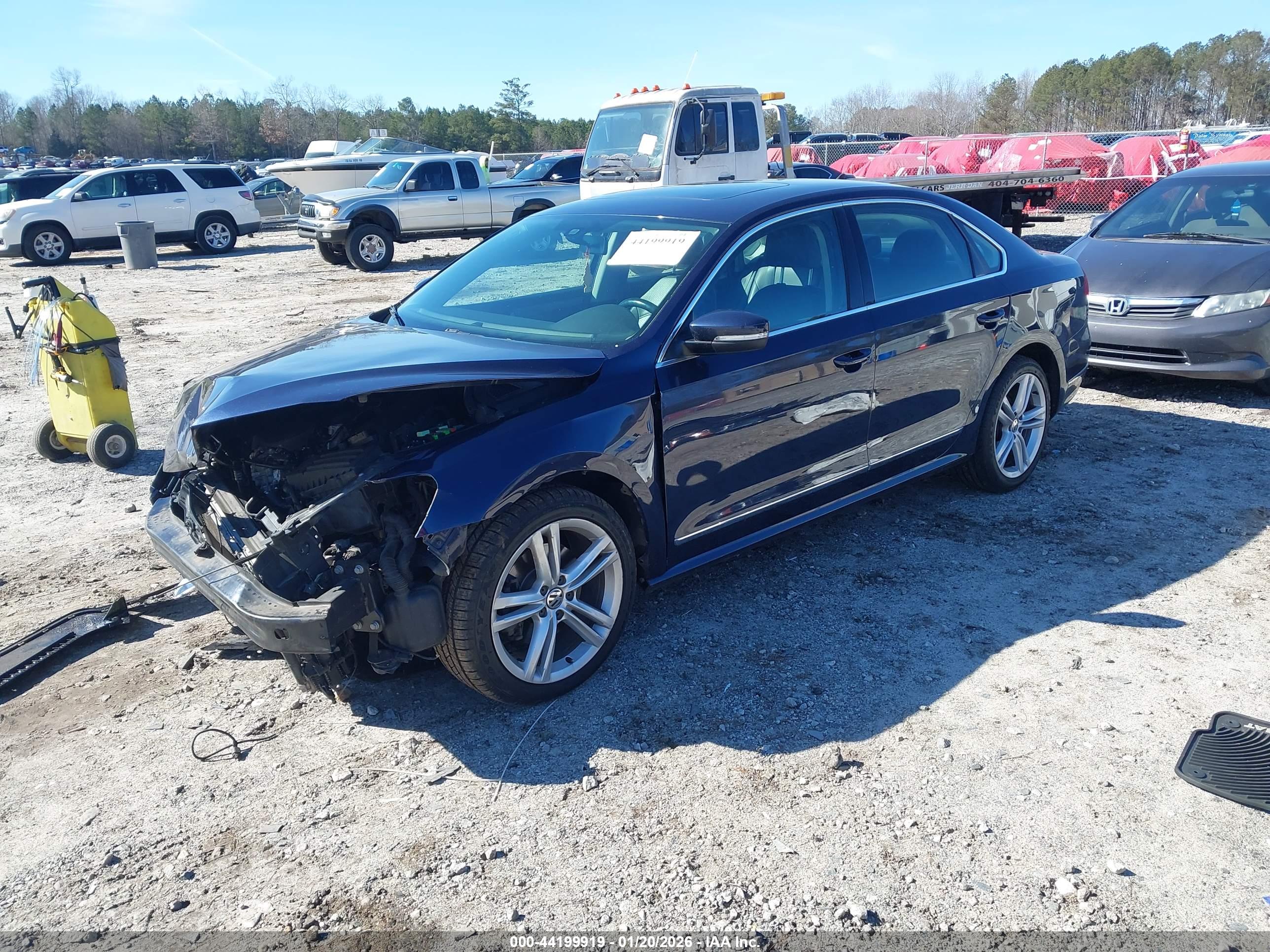 VOLKSWAGEN PASSAT image 2