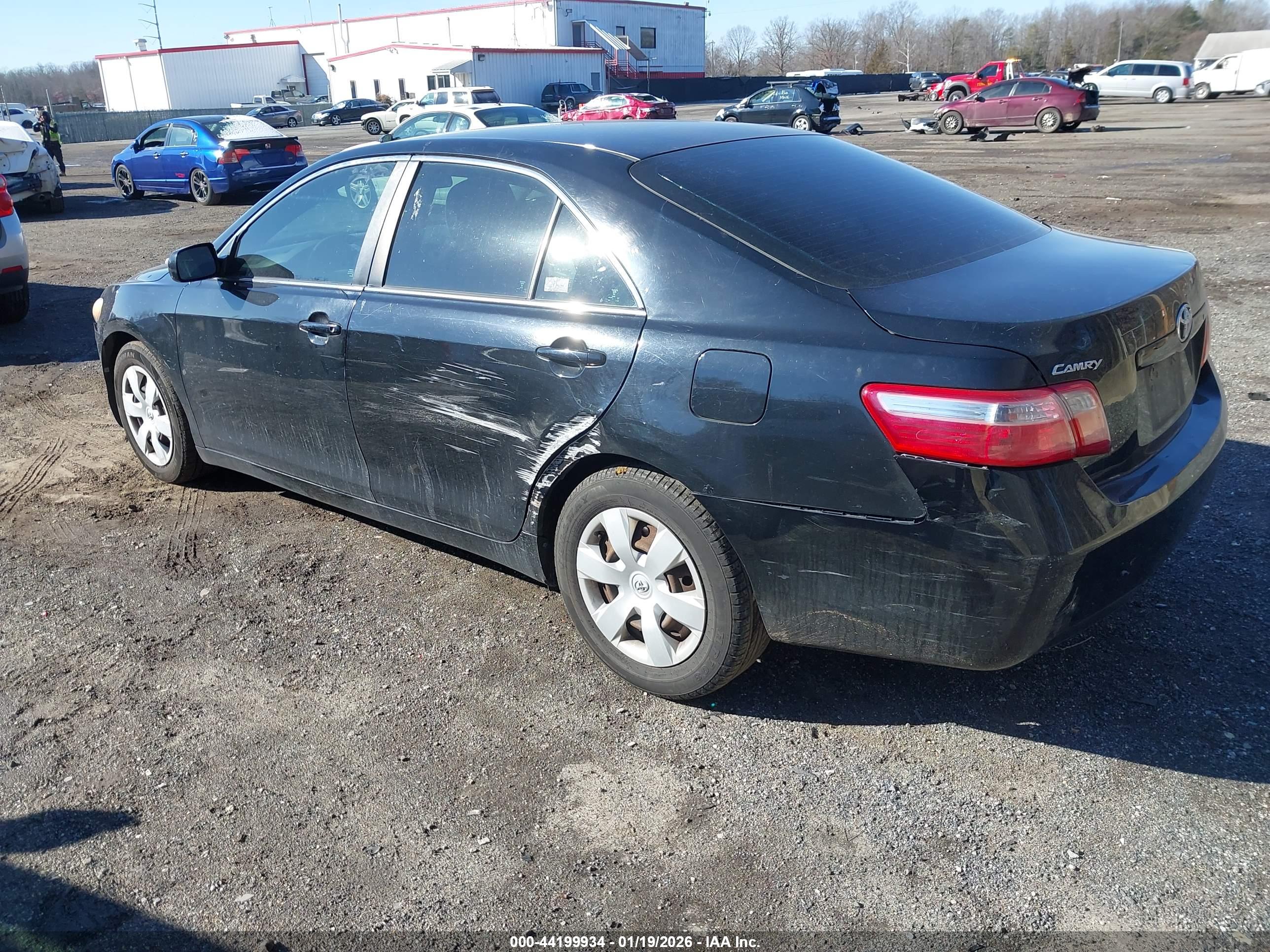 TOYOTA CAMRY image 3